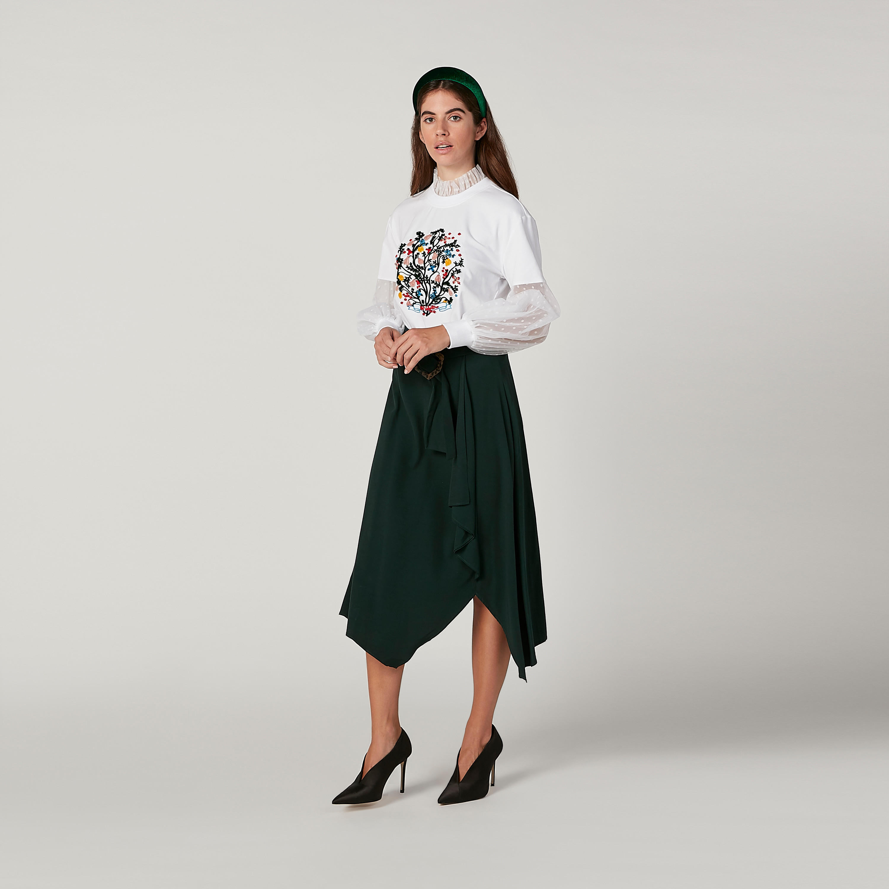 بلوزة مطرزة بياقة عالية وأكمام طويلة من آيكونيك-women-clothing-shirtsandblouses-blouses-image-2