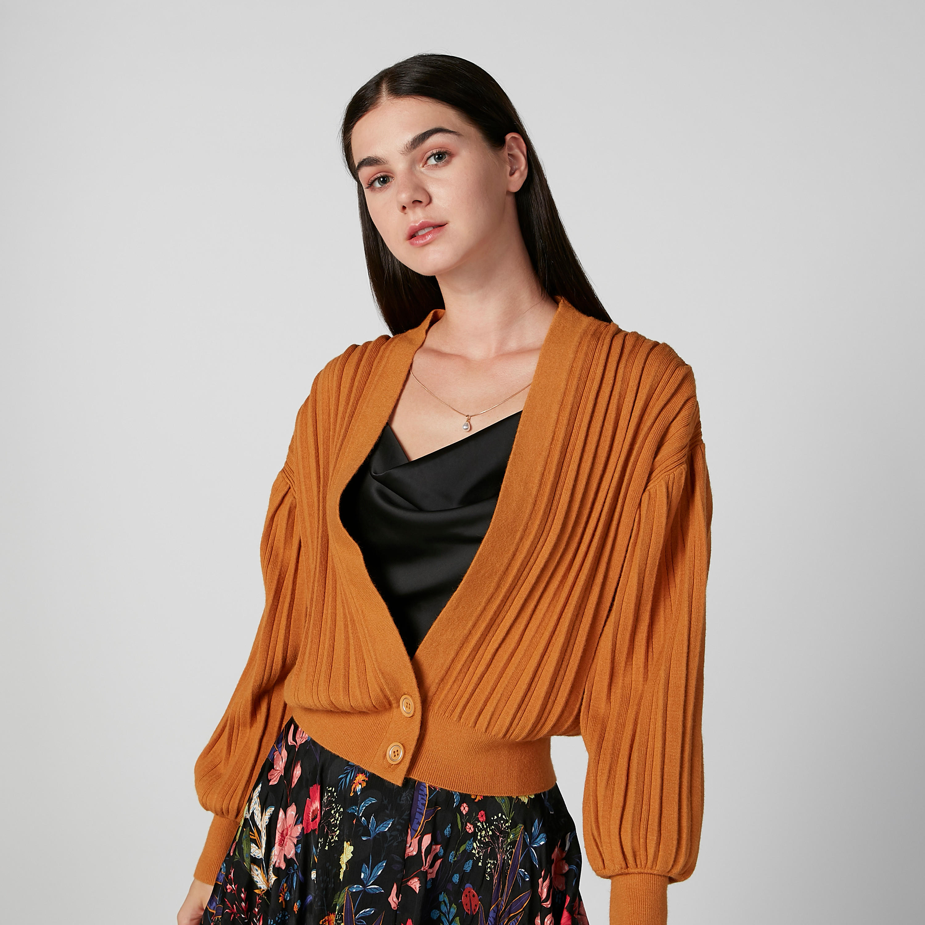 كارديجان سليم بارز الملمس بأكمام طويلة من آيكونيك-women-winterwear-cardigansandjumpers-cardigans-image-1