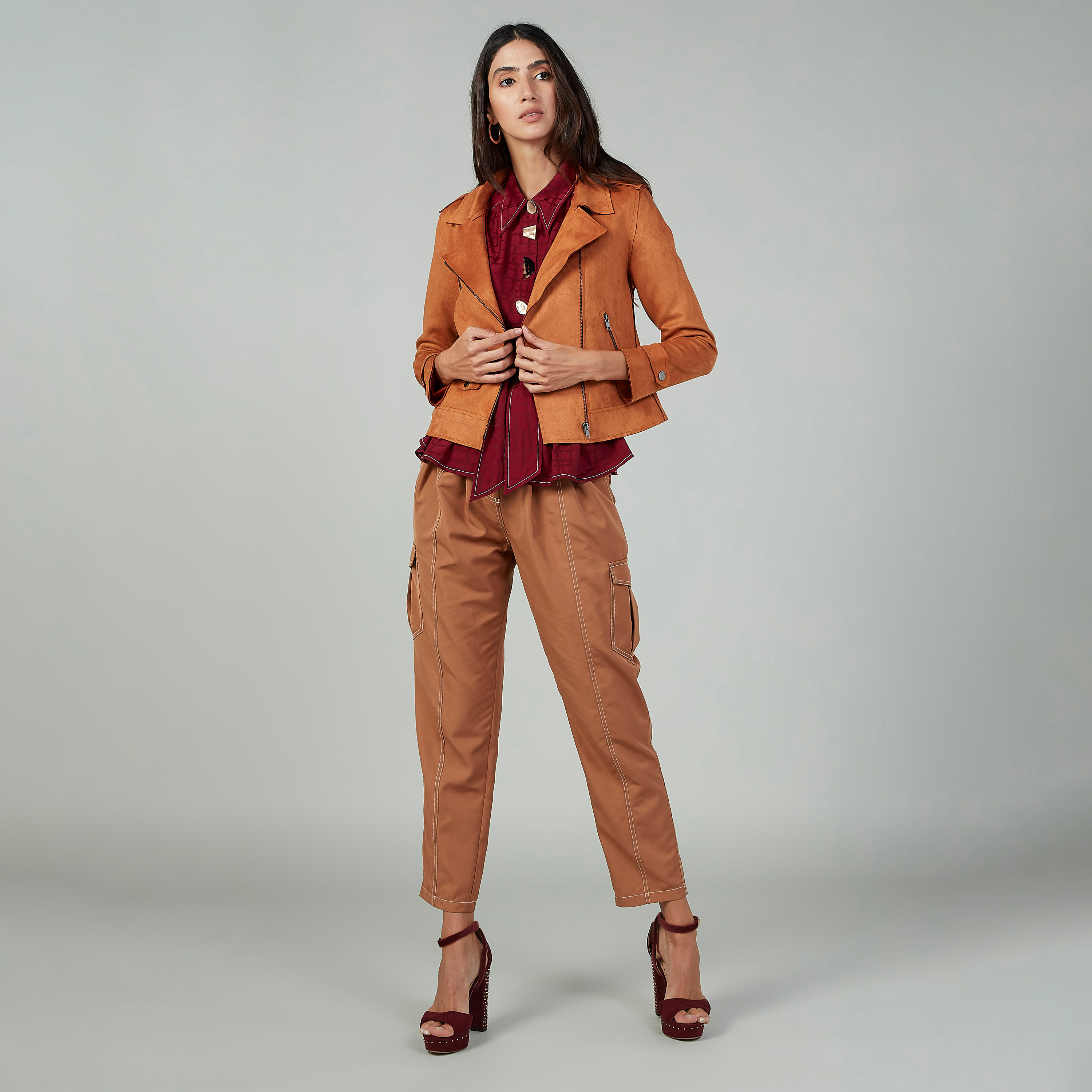 جاكيت بياقة عادية بتفاصيل سحاب من آيكونيك-women-winterwear-coatsandjackets-jackets-image-3