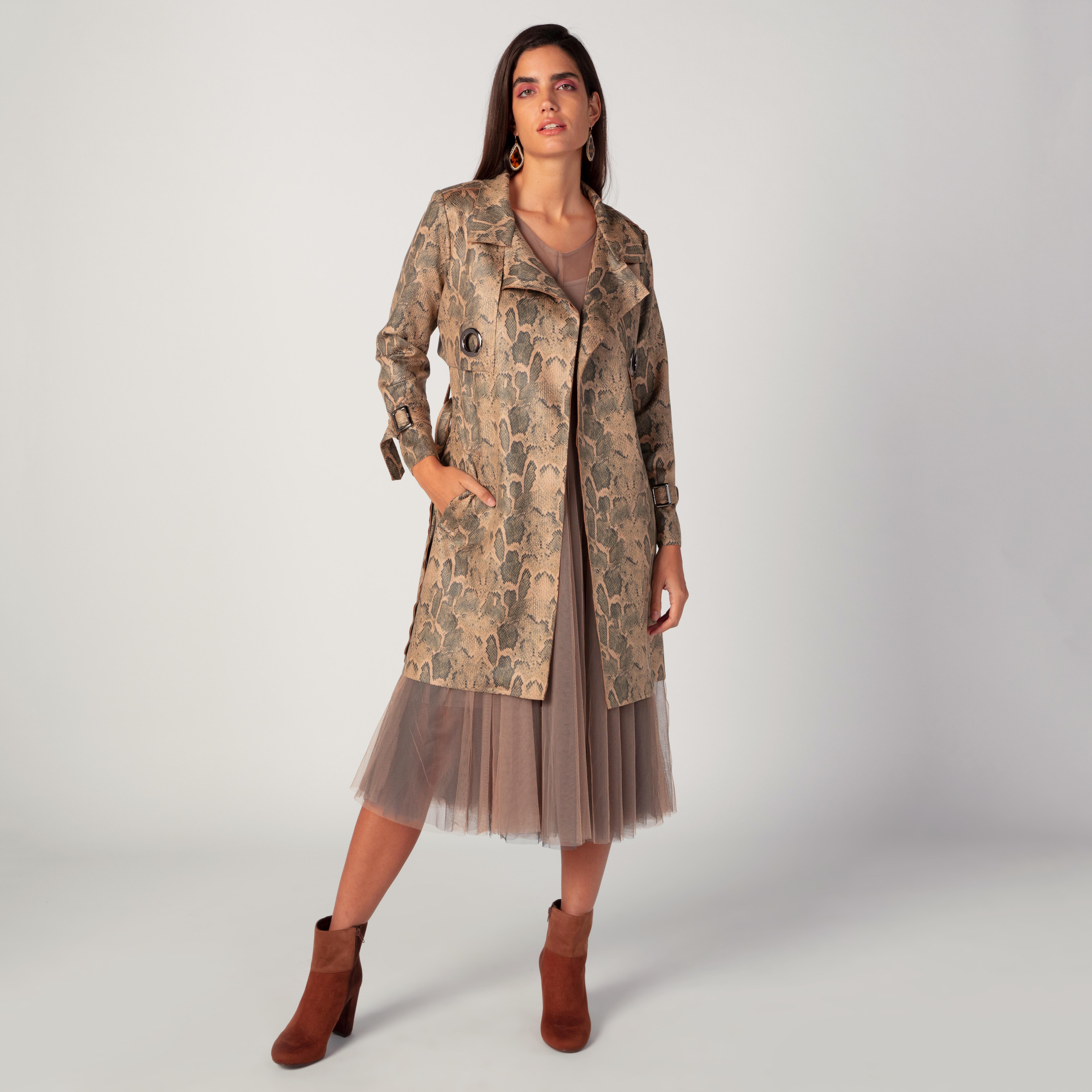 معطف طويل بطبعات حيوانات بجيوب وحزام من آيكونيك-women-clothing-coatsandjackets-coats-image-2