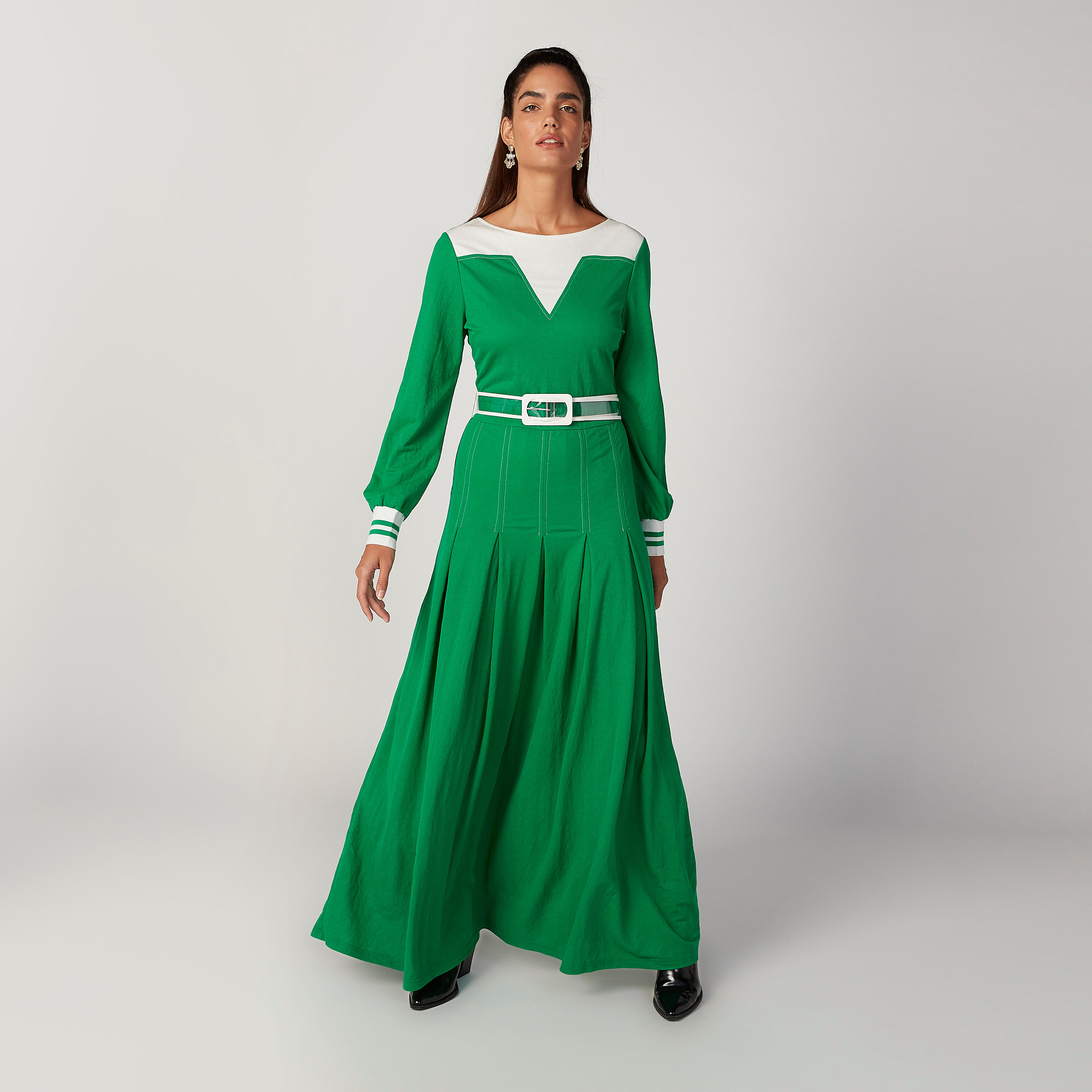 فستان طويل إيه لاين سادة بياقة عالية وأكمام طويلة من خامات مستدامة-women-clothing-dresses-image-2