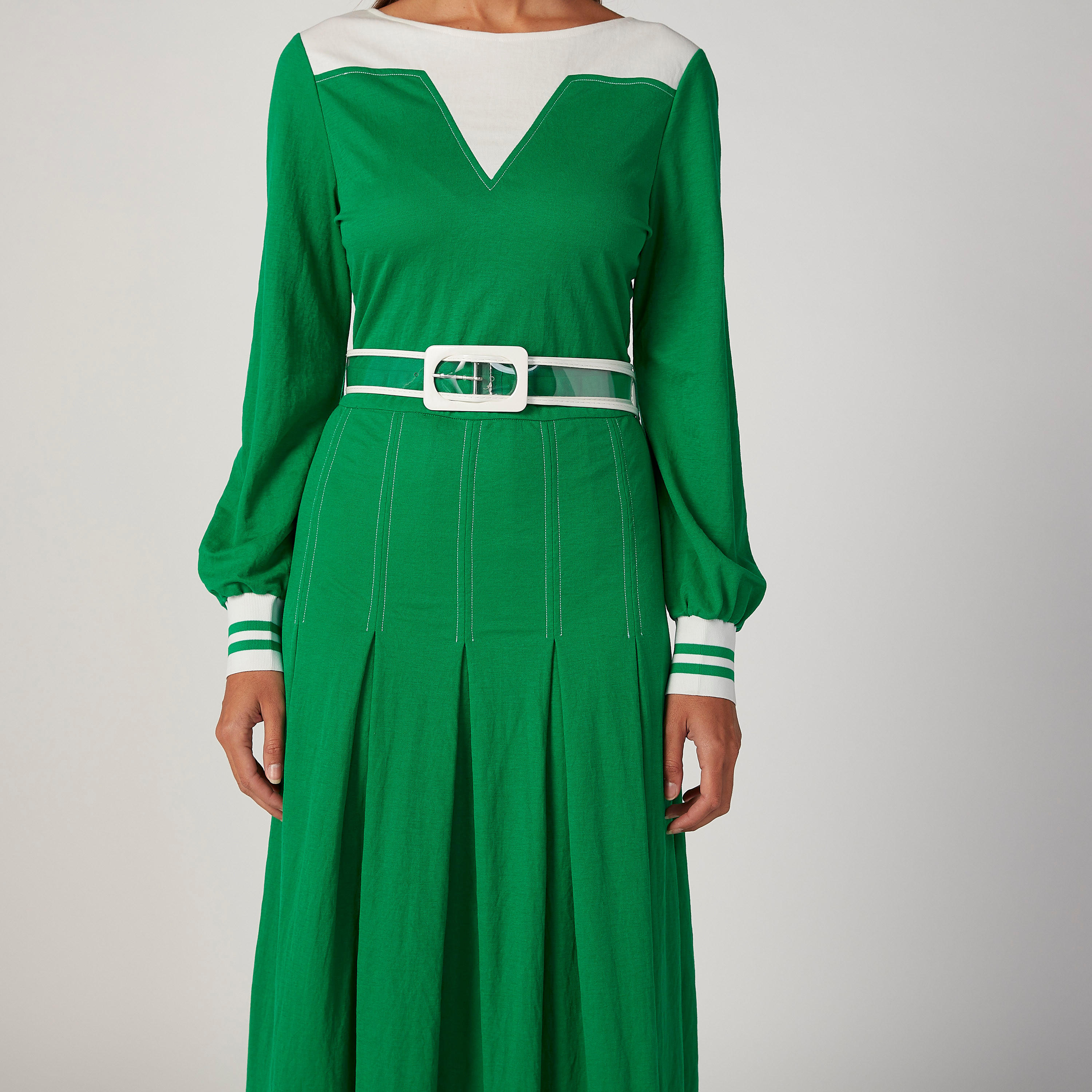 فستان طويل إيه لاين سادة بياقة عالية وأكمام طويلة من خامات مستدامة-women-clothing-dresses-image-3