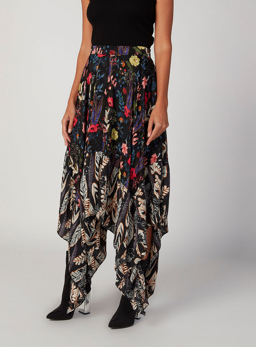 تنورة بقصّة واسعة وخصر متوسط الارتفاع وطبعات زهرية من آيكونيك-women-clothing-bottoms-skirts-image-1