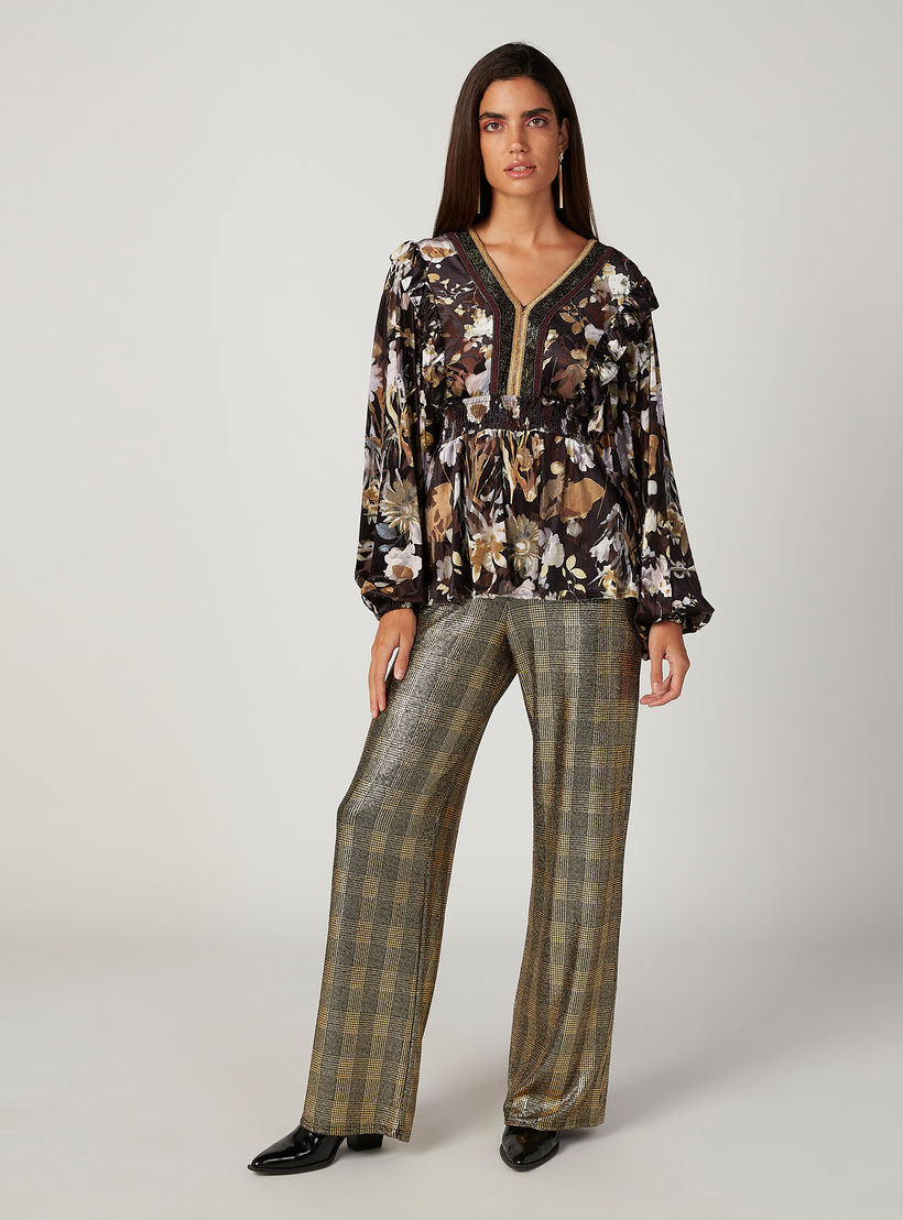 بلوزة بيبلوم بياقة V وأكمام بيشوب وطبعات زهرية من آيكونيك-women-clothing-shirtsandblouses-blouses-image-2