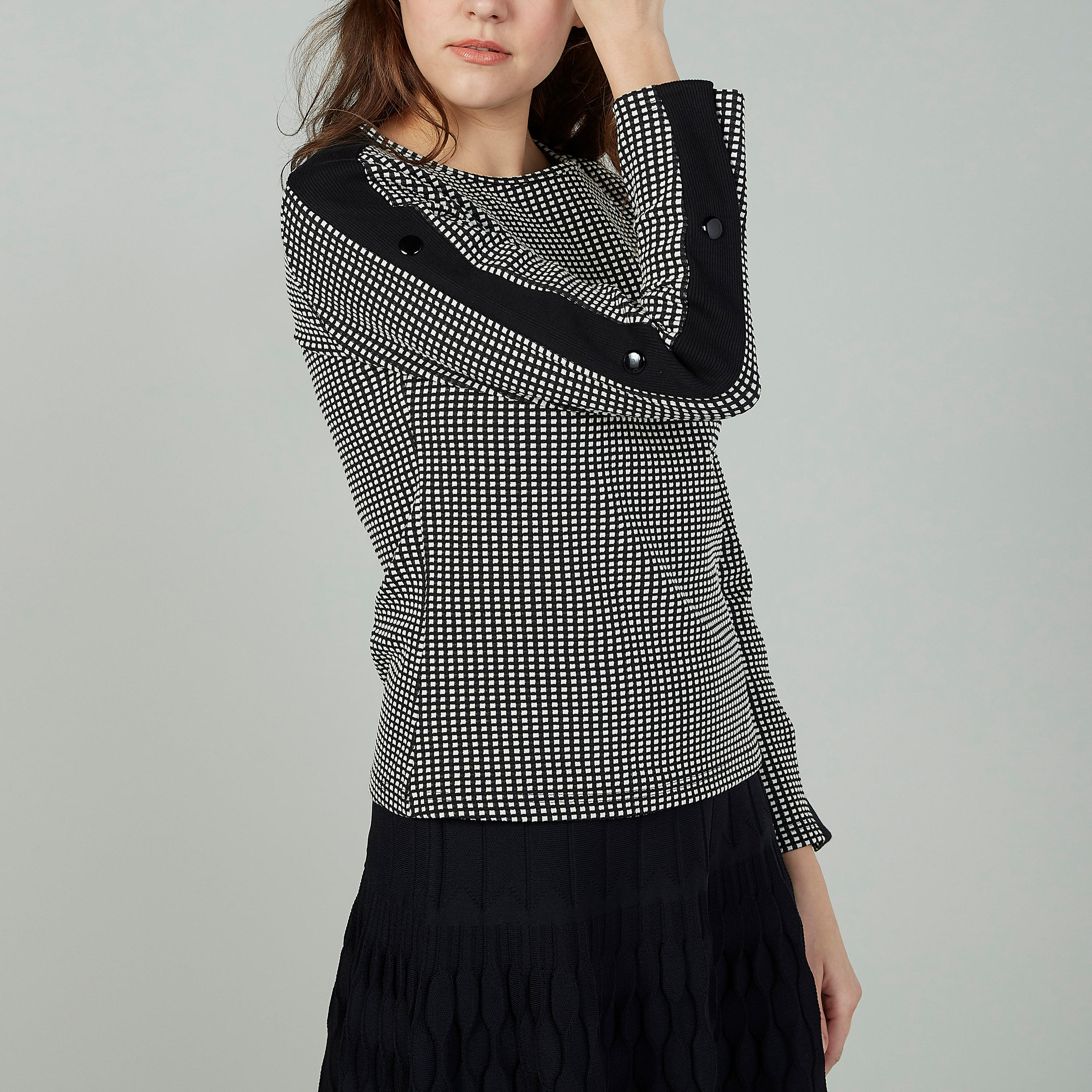 كنزة كاروهات بياقة قارب بأكمام طويلة-women-clothing-tshirts-image-3