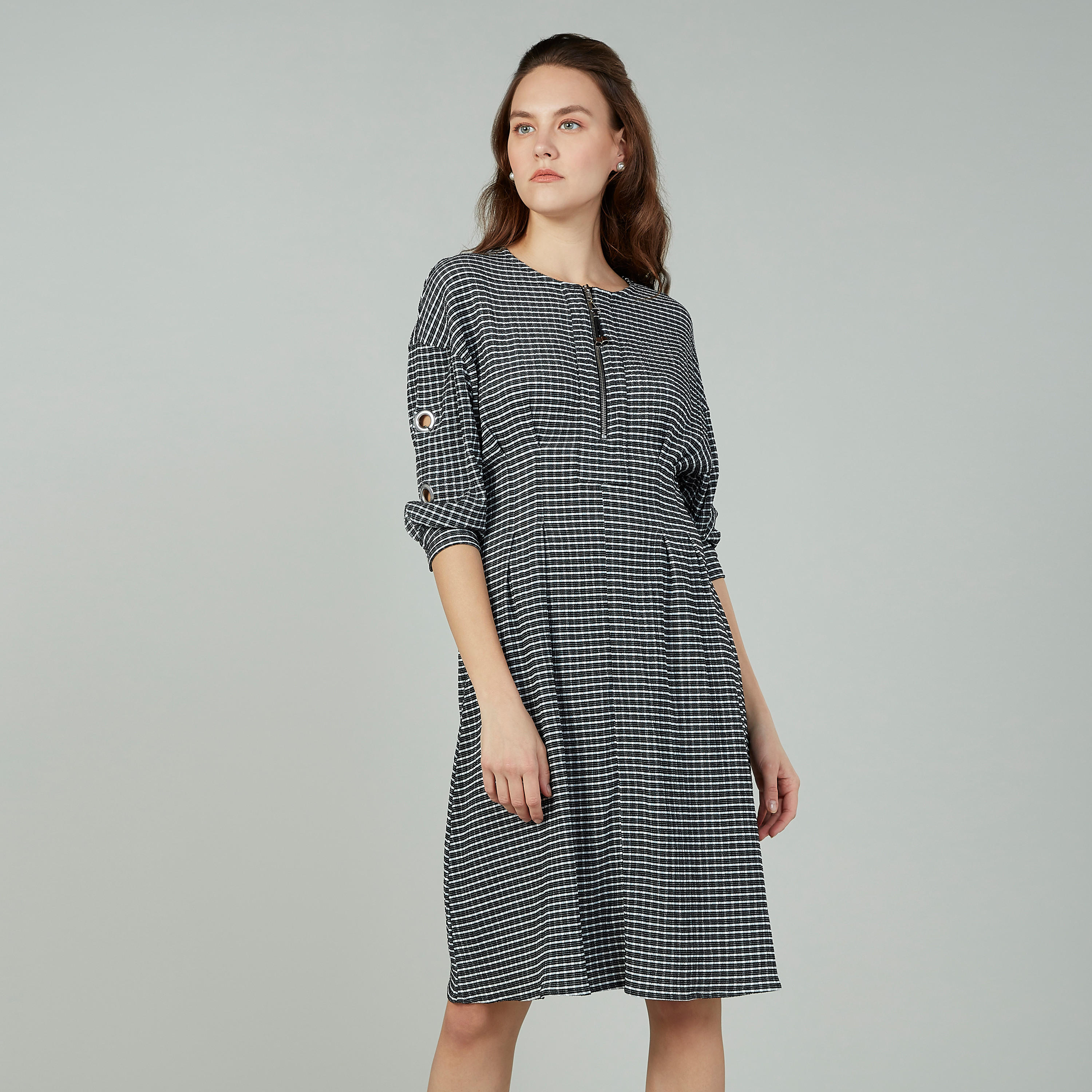 فستان كاروهات إيه لاين متوسط الطول بأكمام 3/4 من آيكونيك-women-clothing-dresses-image-1