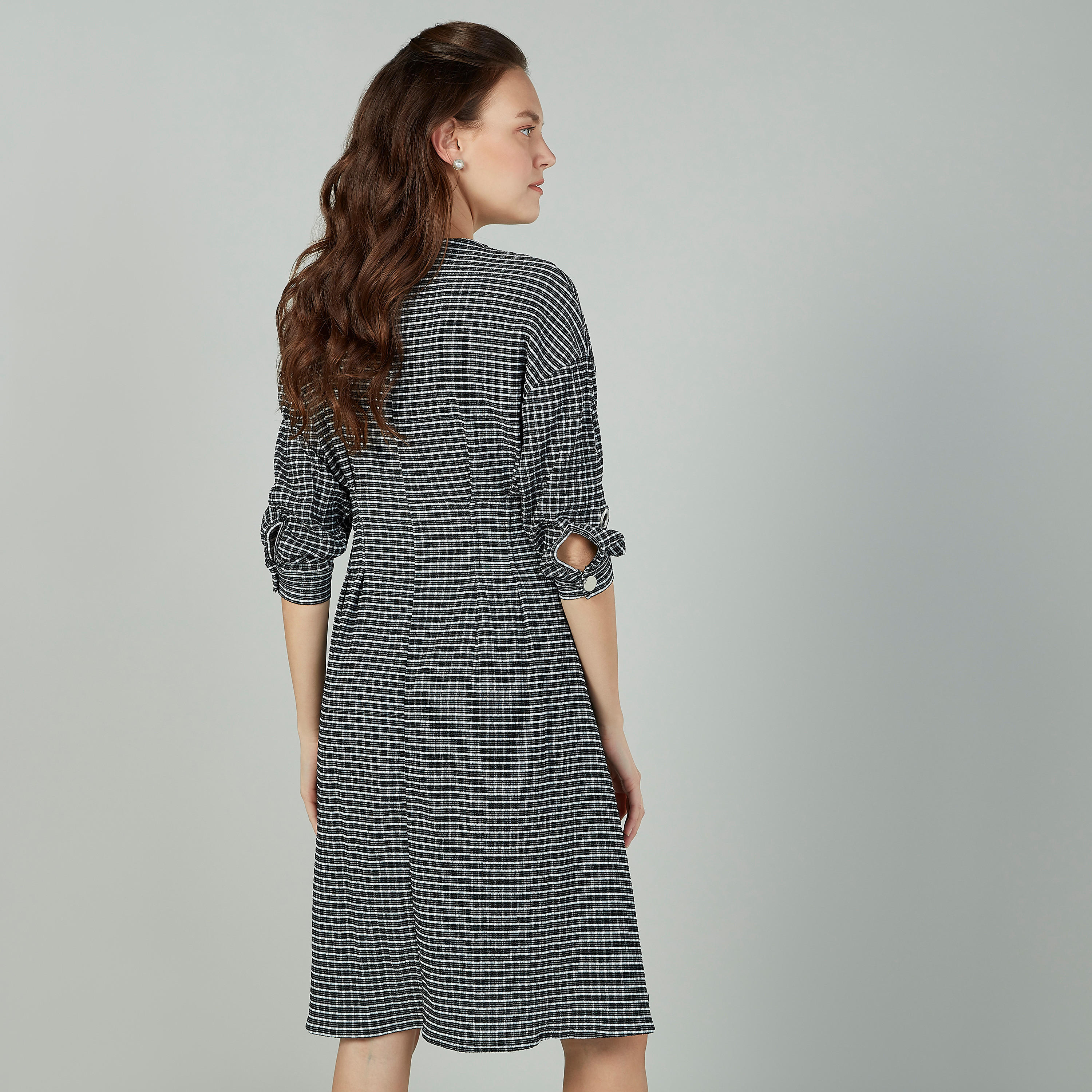 فستان كاروهات إيه لاين متوسط الطول بأكمام 3/4 من آيكونيك-women-clothing-dresses-image-4