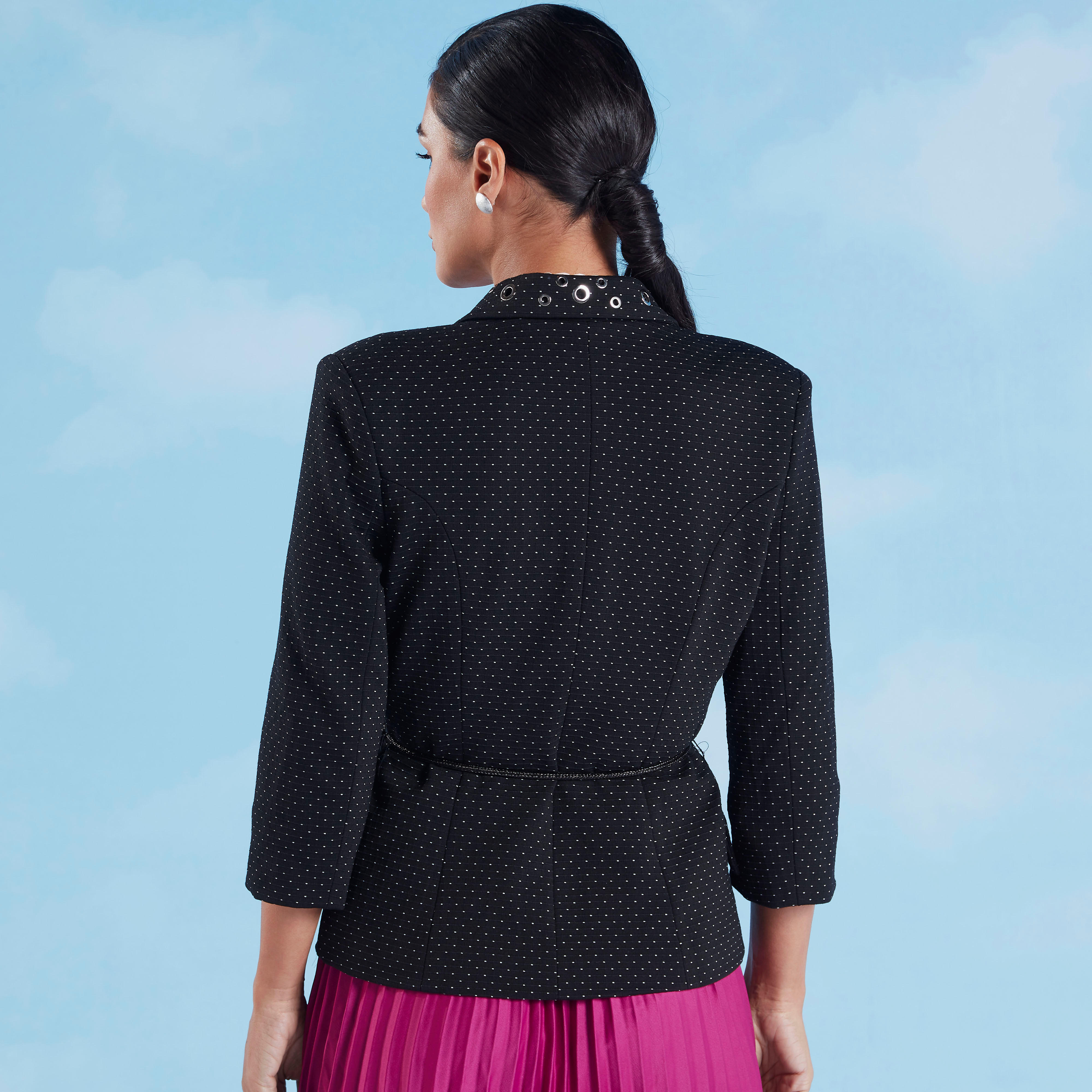 جاكيت منقط بأكمام 3/4 مع حلقات تثبيت صغيرة من آيكونيك-women-winterwear-coatsandjackets-jackets-image-5