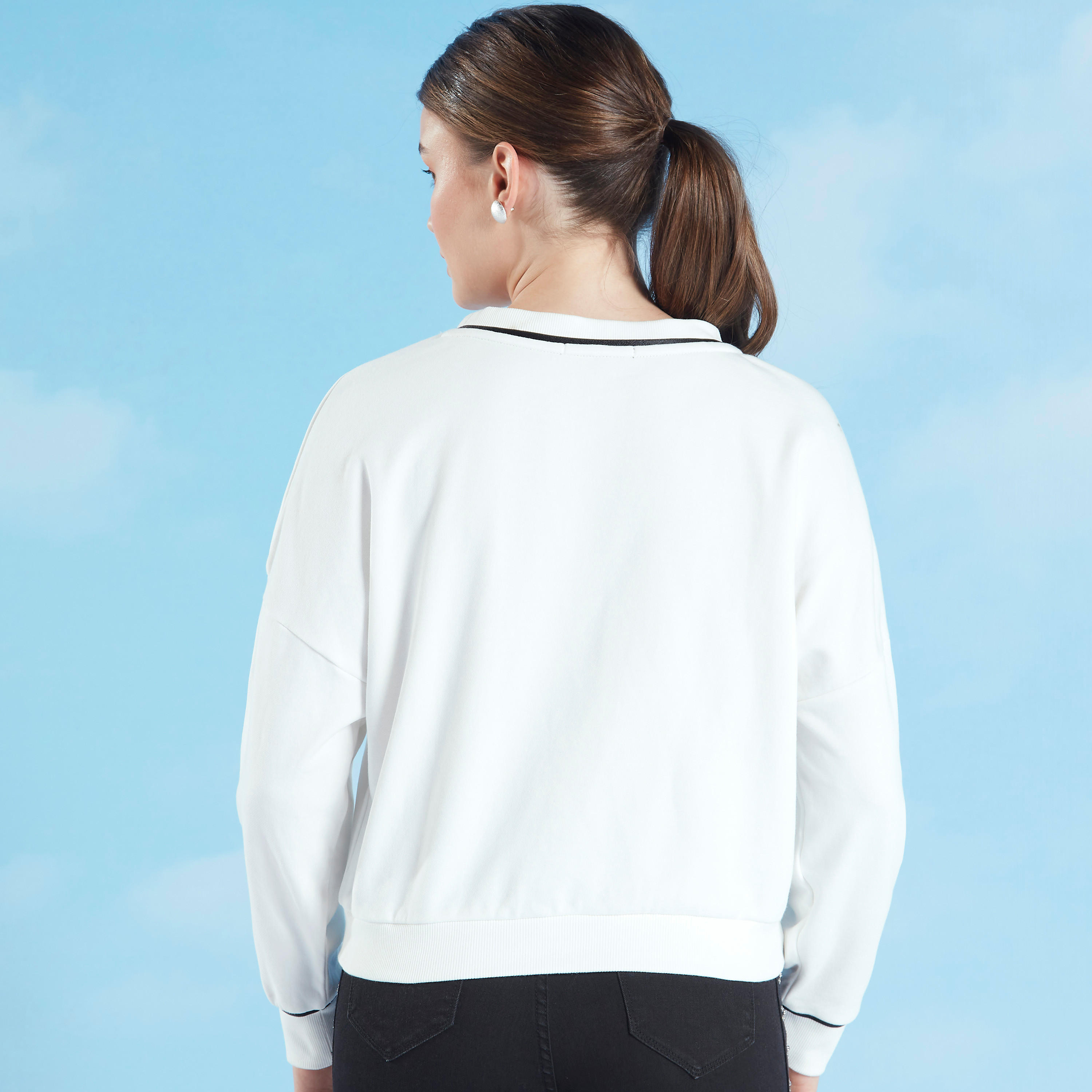 سويت شيرت بياقة مستديرة وأكمام طويلة وطبعات من آيكونيك-women-winterwear-hoodiesandsweatshirts-sweatshirts-image-5