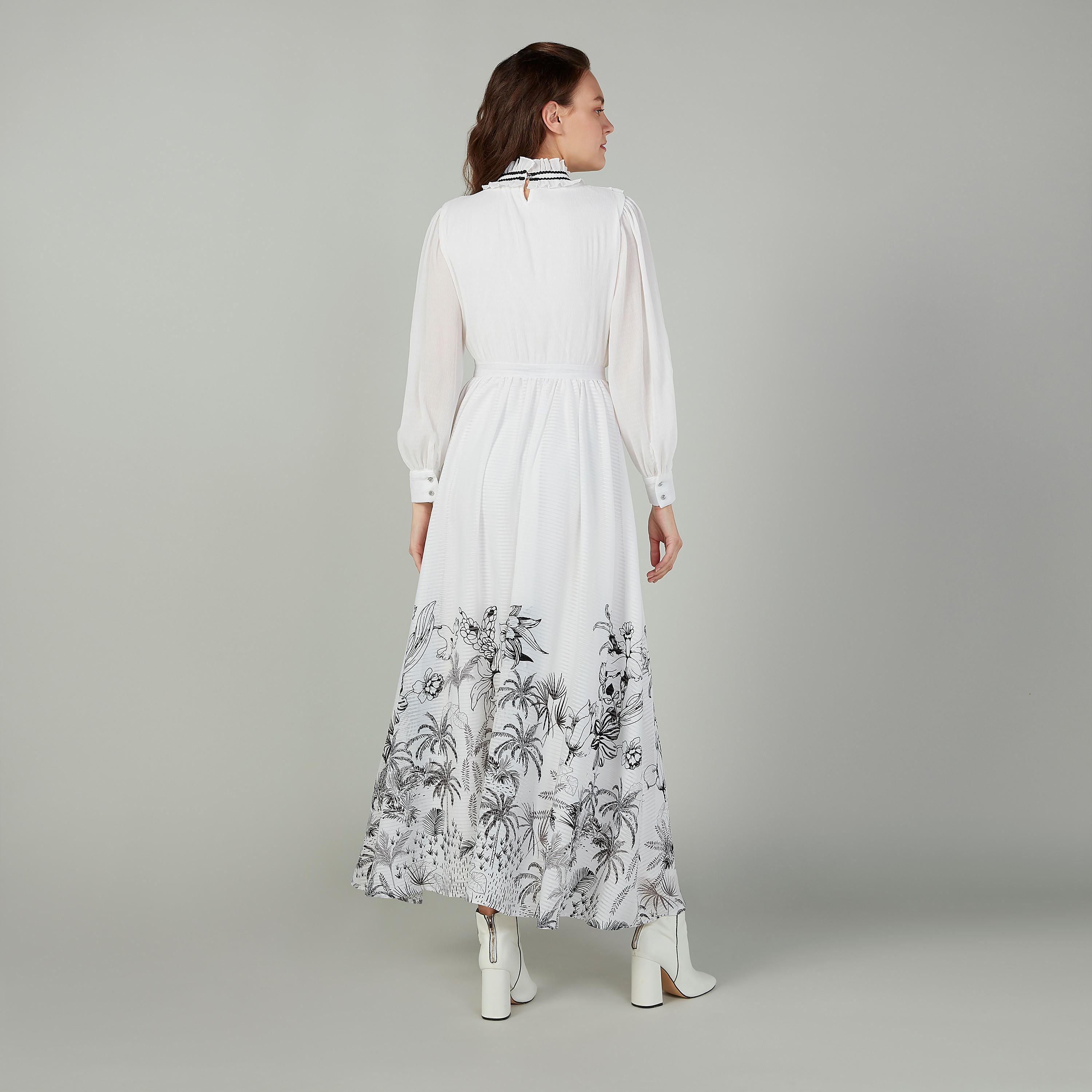 فستان طويل ايه لاين بياقة عالية وأكمام طويلة وطبعات من آيكونيك-women-clothing-dresses-image-4