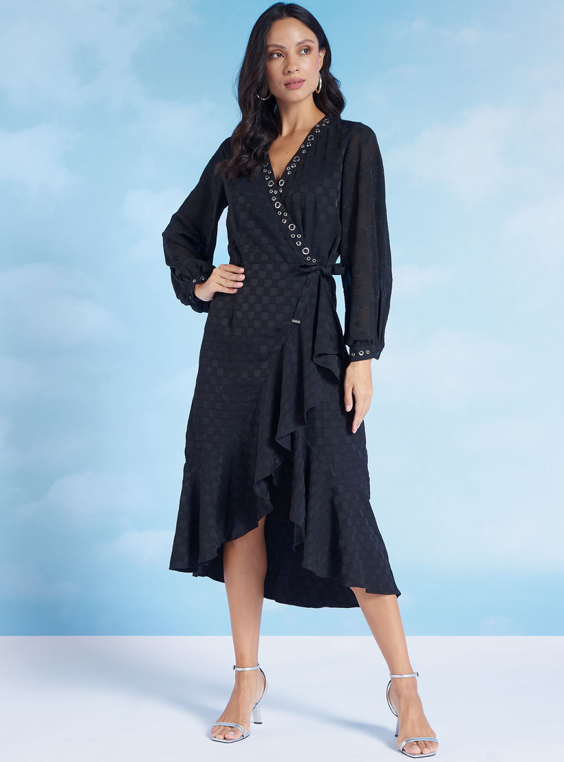 فستان ميدي كاروهات بياقة v وأكمام طويلة وتفاصيل مزينة من آيكونيك-women-clothing-dresses-image-1