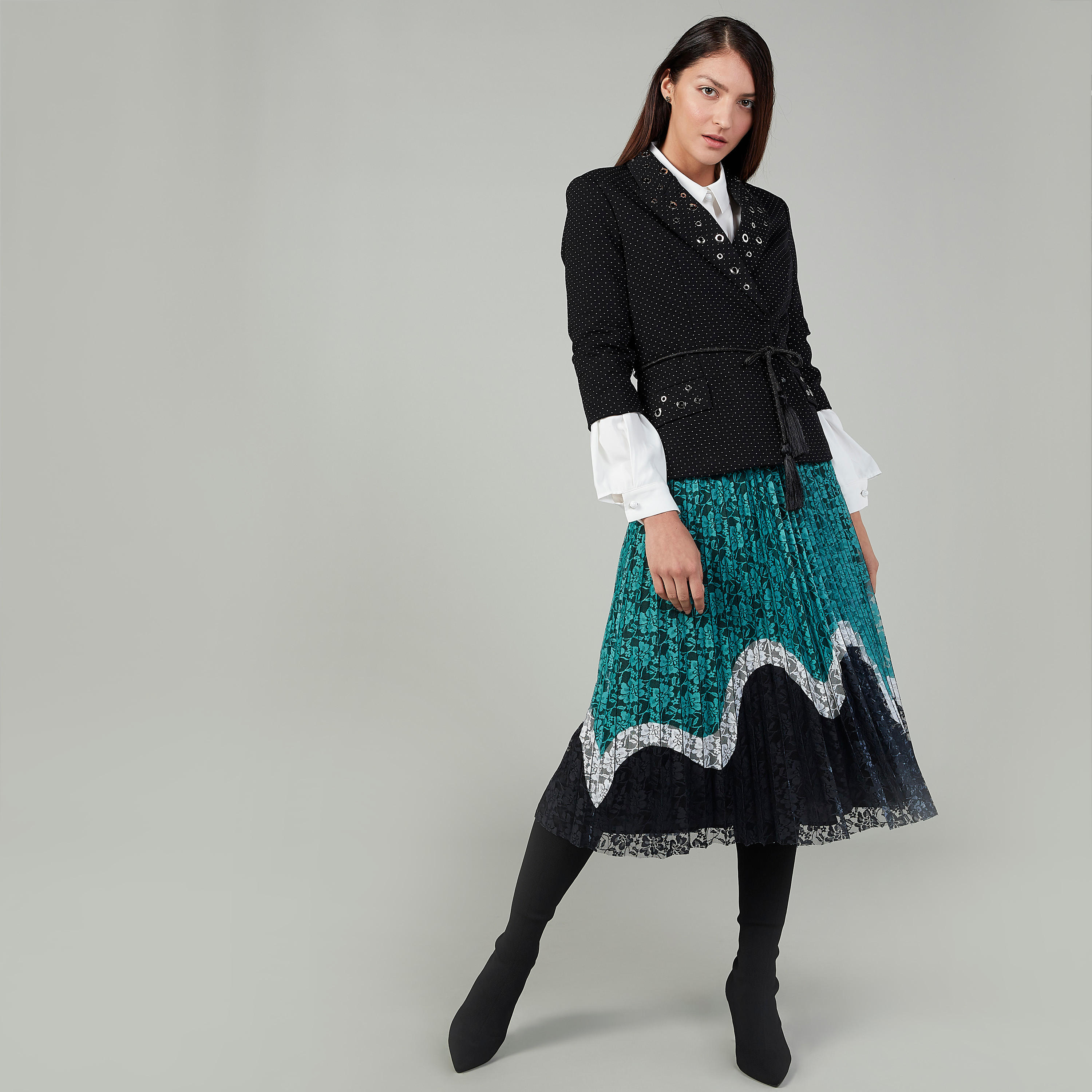 Iconic Plain Shirt with Long Sleeves and Flap Pockets-women-clothing-shirtsandblouses-shirts-image-2