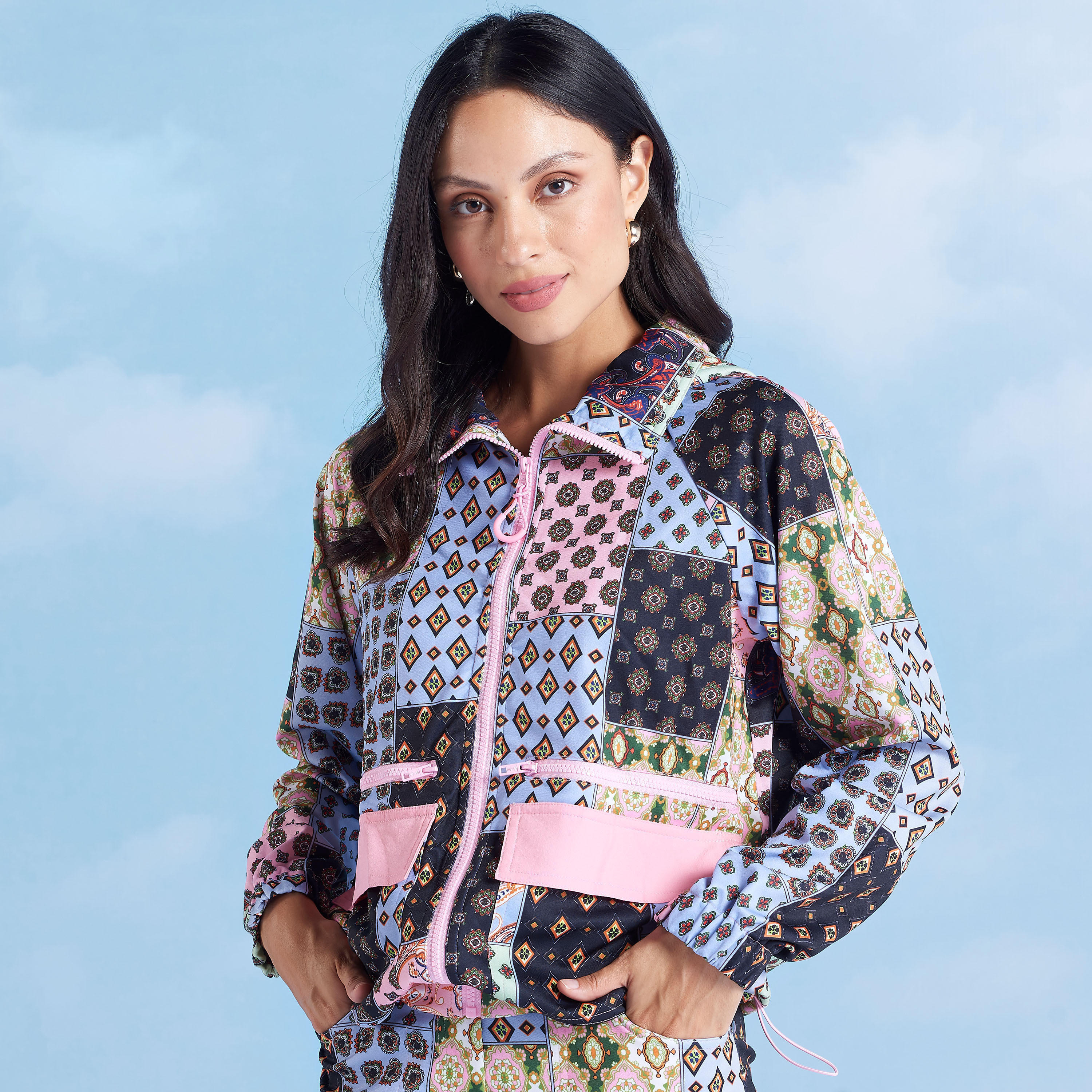 جاكيت بومبر بأكمام طويلة وقبعة من آيكونيك-women-winterwear-coatsandjackets-jackets-image-5