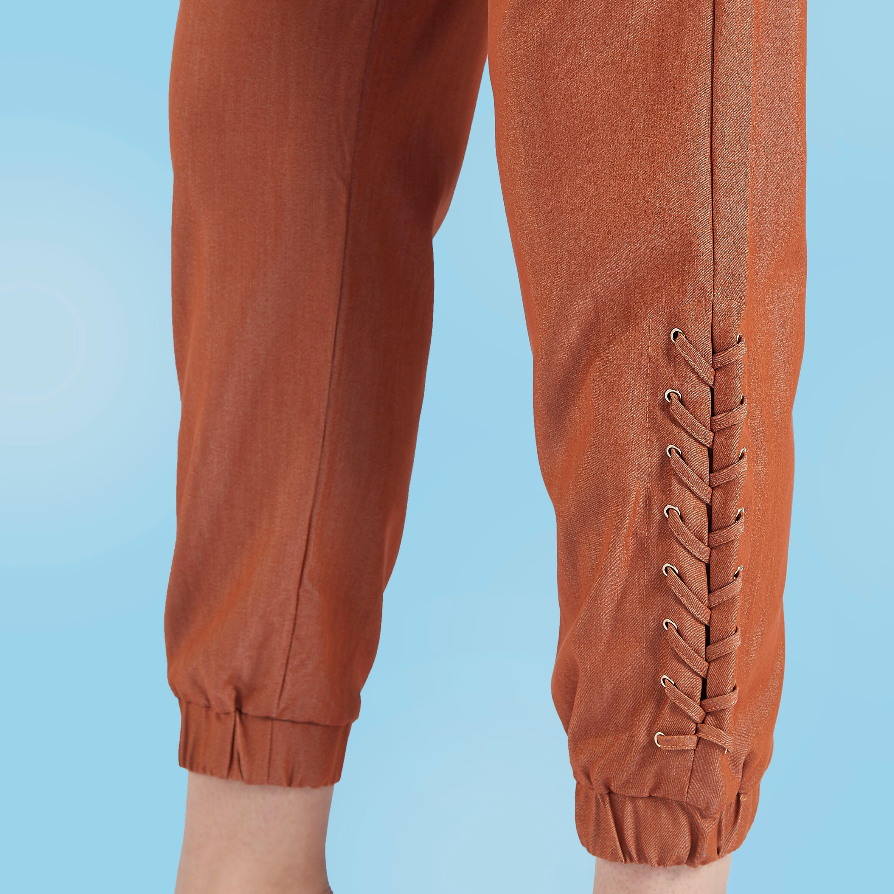 بنطلون سادة بقصّة واسعة وخصر مرتفع وجيوب من آيكونيك-women-clothing-bottoms-joggers-image-3