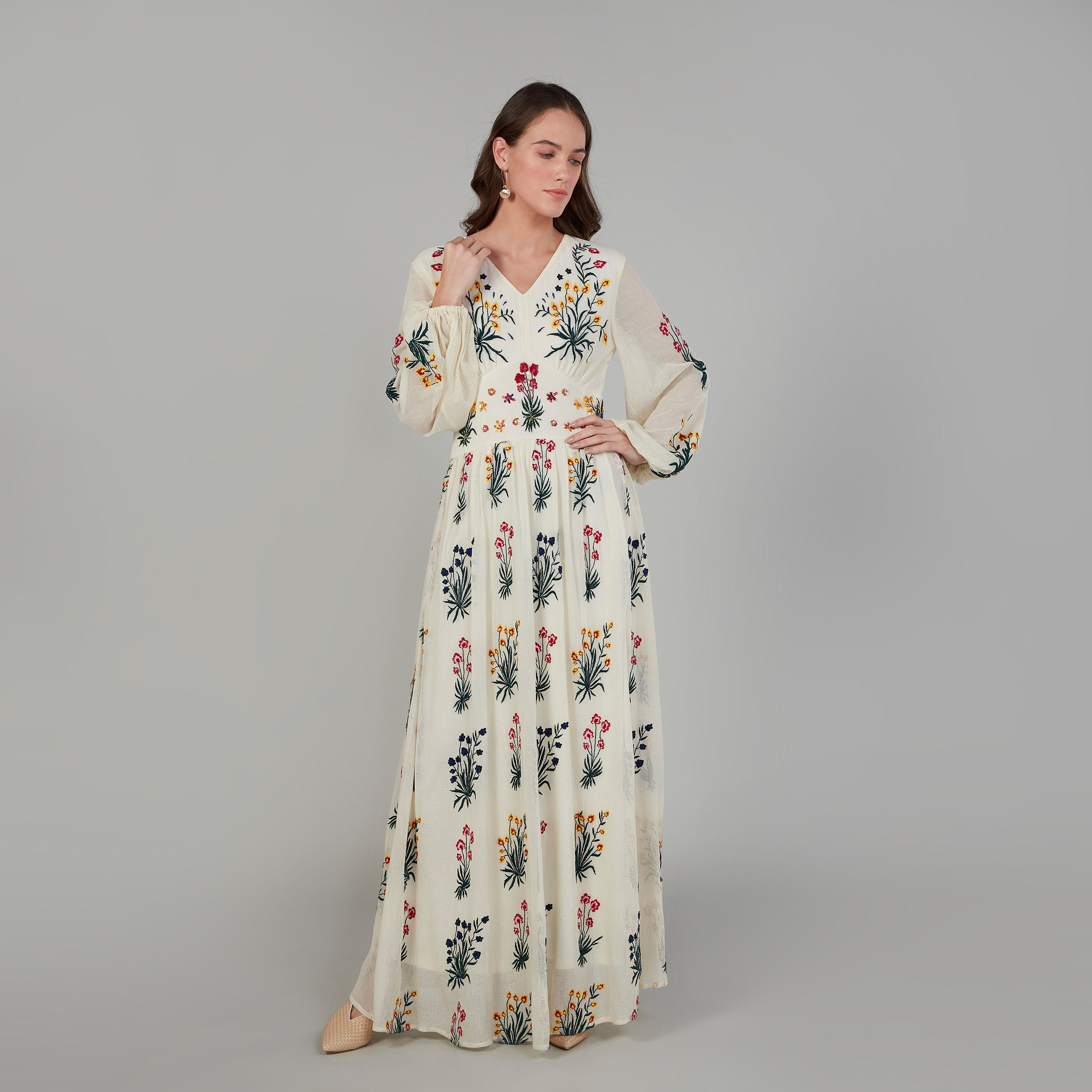 فستان طويل إيه لاين بياقة V وأكمام بيشوب من آيكونيك-women-clothing-dresses-image-2
