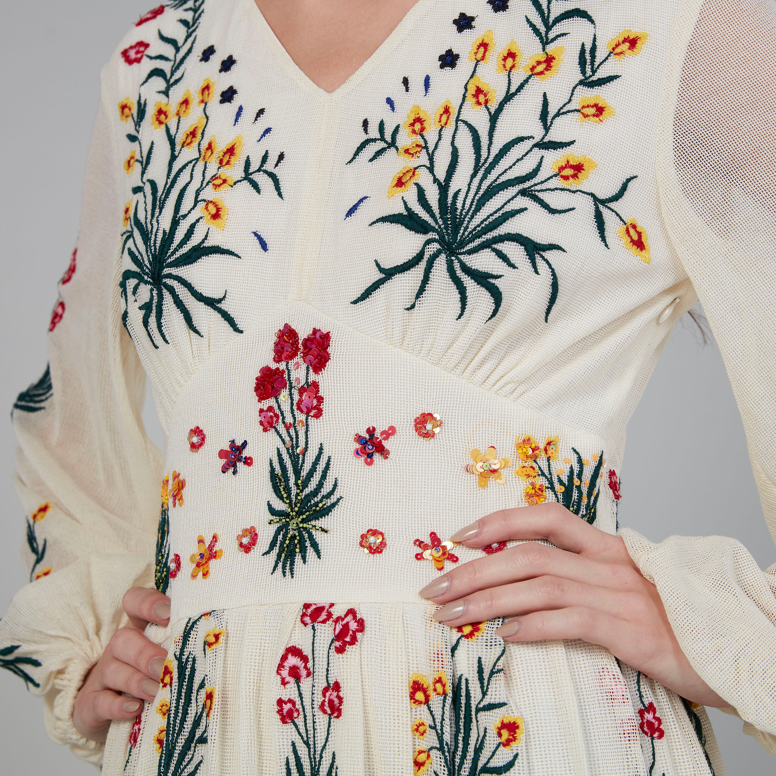 فستان طويل إيه لاين بياقة V وأكمام بيشوب من آيكونيك-women-clothing-dresses-image-3