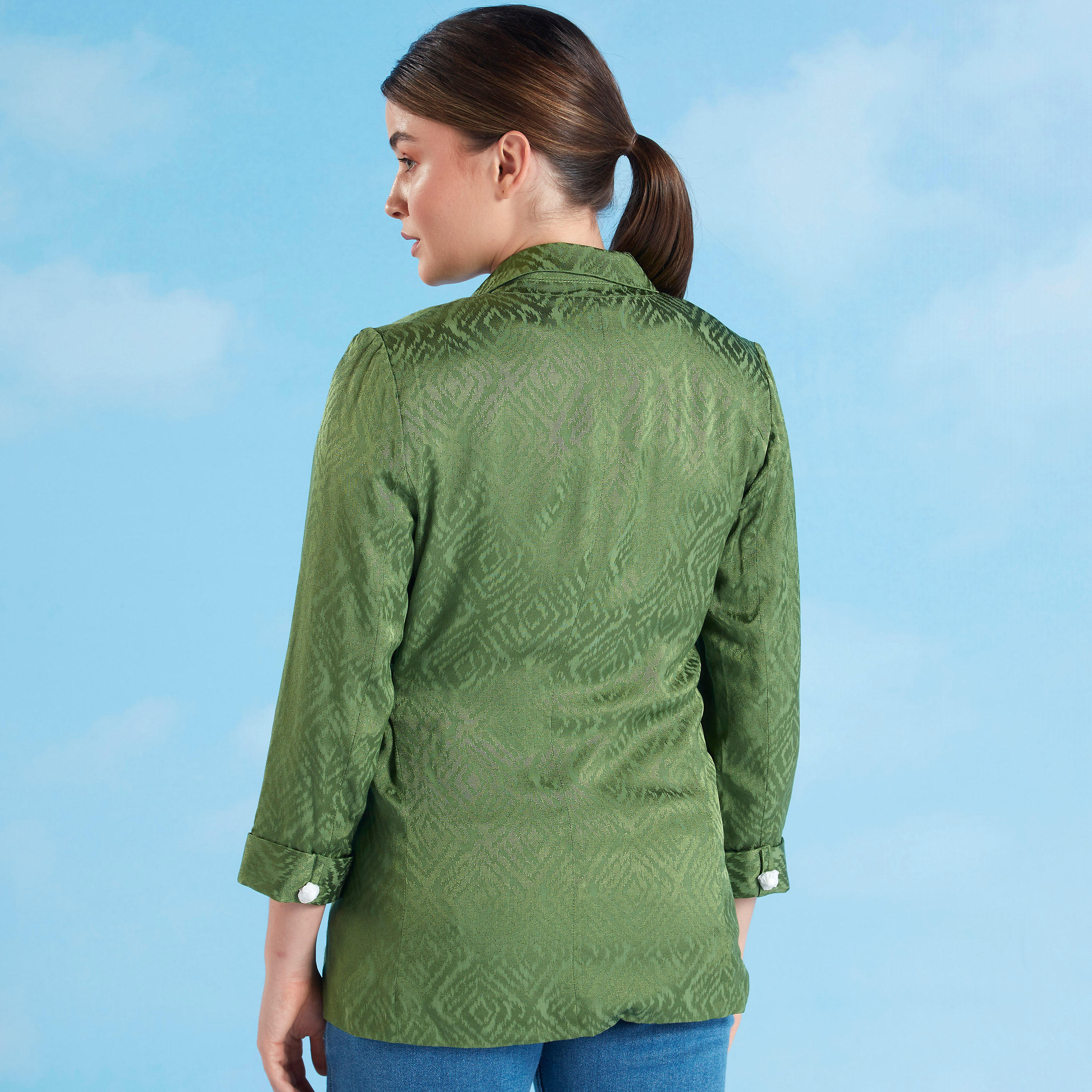 جاكيت بجيوب بطيّة وحزام وطبعات من آيكونيك-women-winterwear-coatsandjackets-jackets-image-1