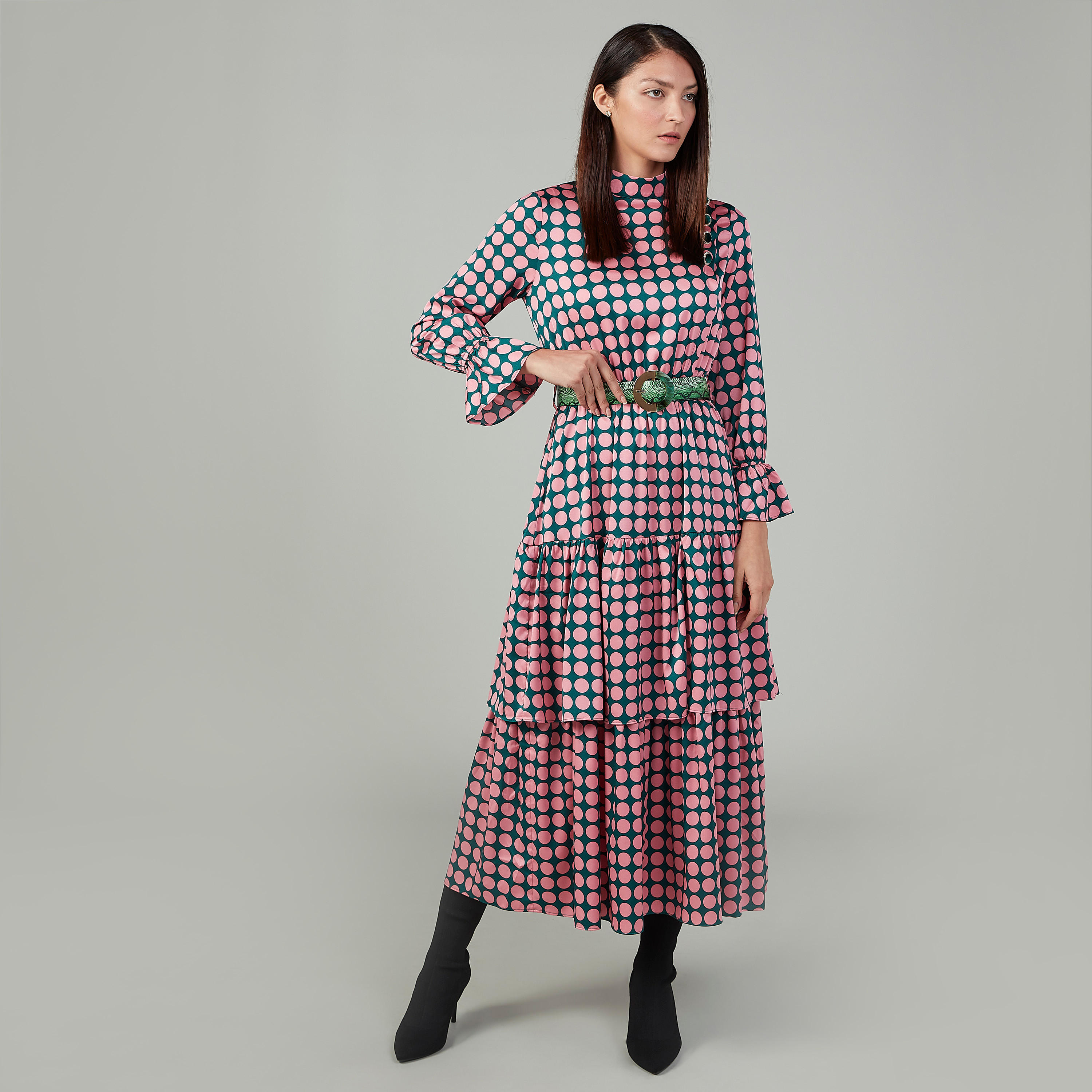 فستان ميدي إيه لاين بياقة عالية وطبعات منقّطة وحزام من آيكونيك-women-clothing-dresses-image-1
