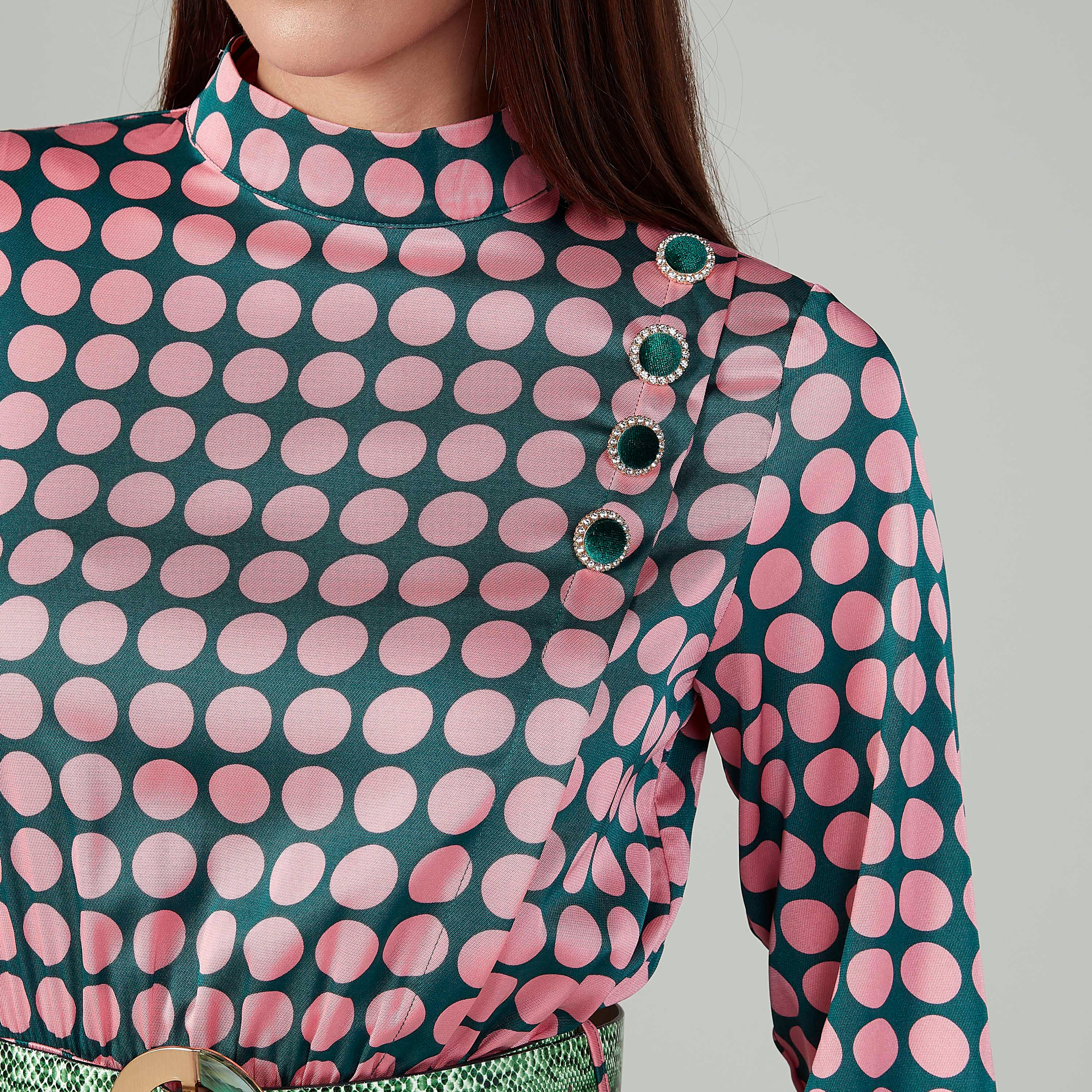 فستان ميدي إيه لاين بياقة عالية وطبعات منقّطة وحزام من آيكونيك-women-clothing-dresses-image-3