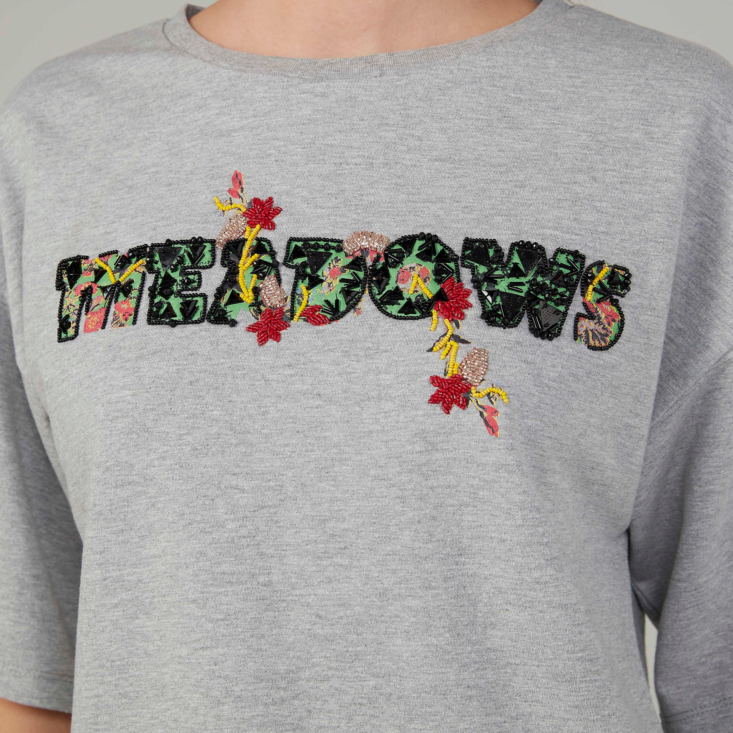 تيشيرت بياقة مستديرة وأكمام 3/4 وطبعات من آيكونيك-women-clothing-tshirts-image-3