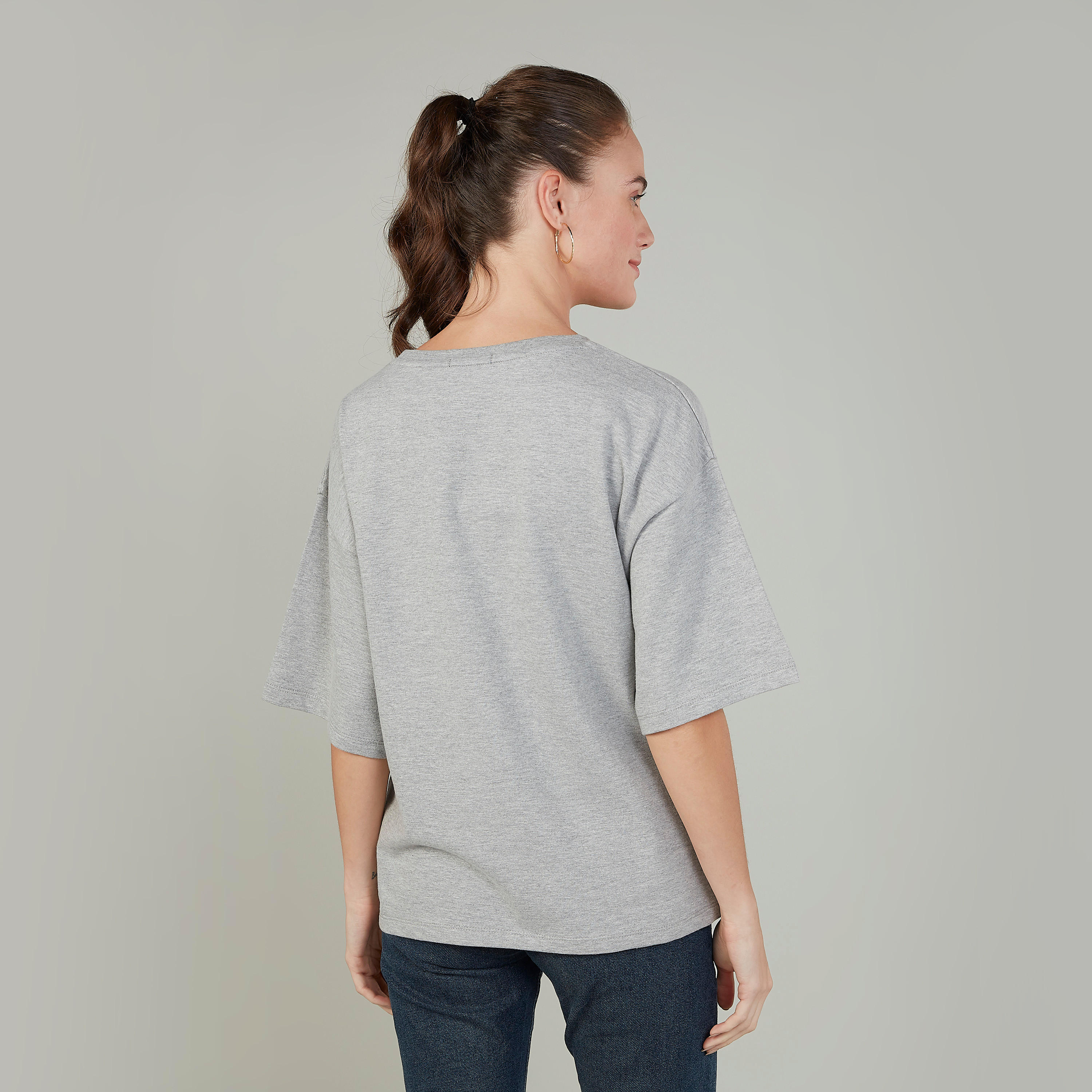تيشيرت بياقة مستديرة وأكمام 3/4 وطبعات من آيكونيك-women-clothing-tshirts-image-4