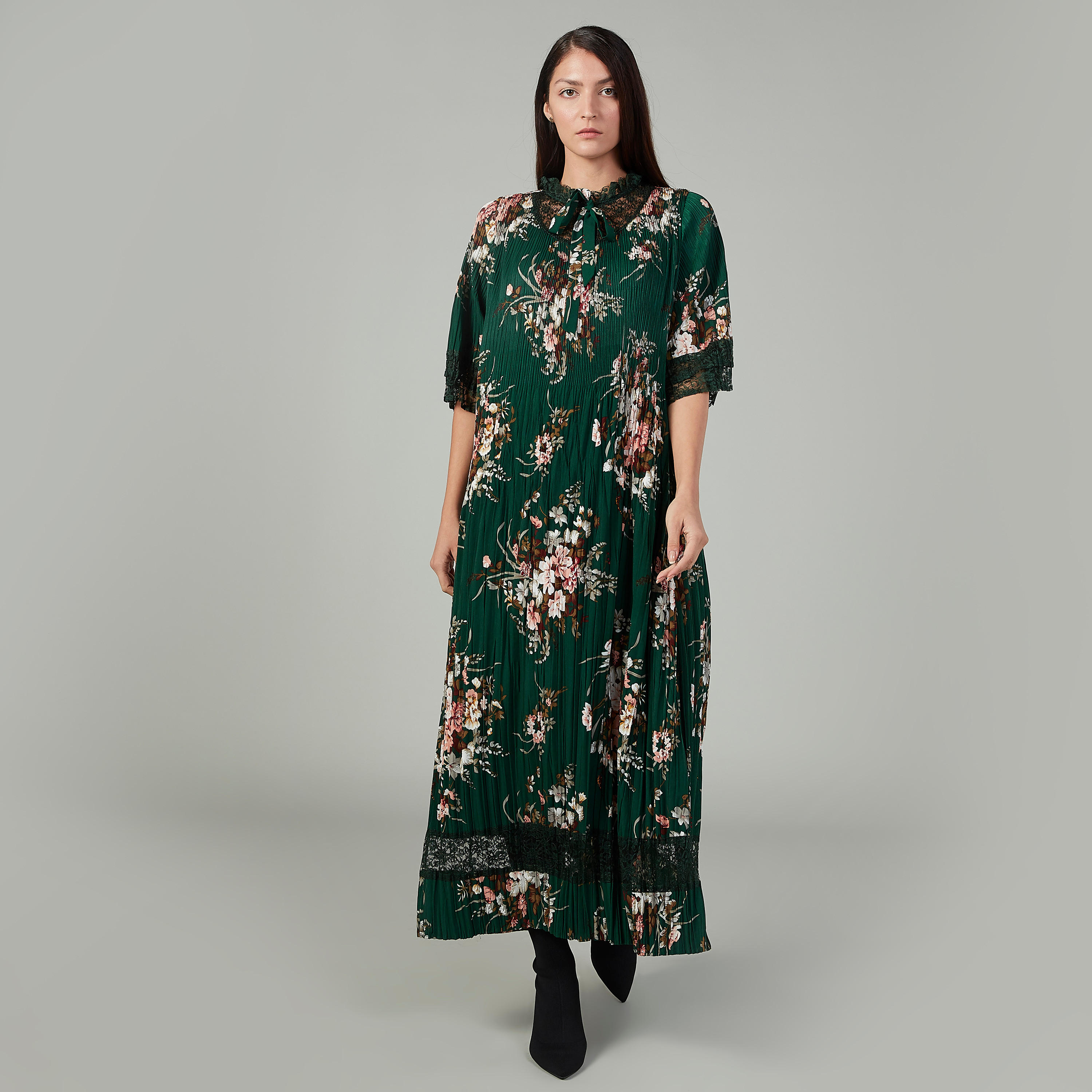 فستان طويل إيه لاين بطبعات وأكمام قصيرة وتفاصيل دانتيل من آيكونيك-women-clothing-dresses-image-2