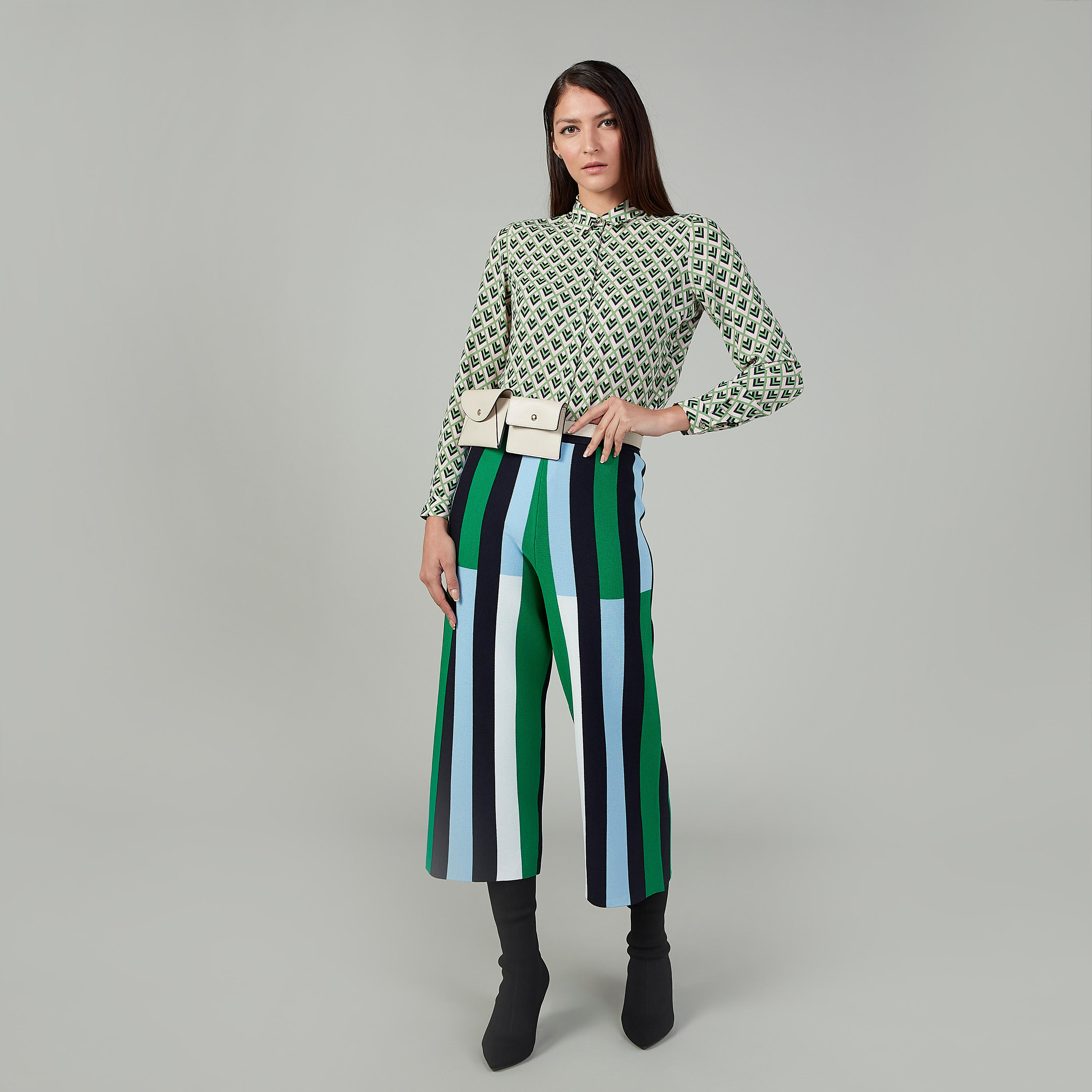 قميص بأكمام طويلة وأزرار مخفية وطبعات من آيكونيك-women-clothing-shirtsandblouses-shirts-image-2