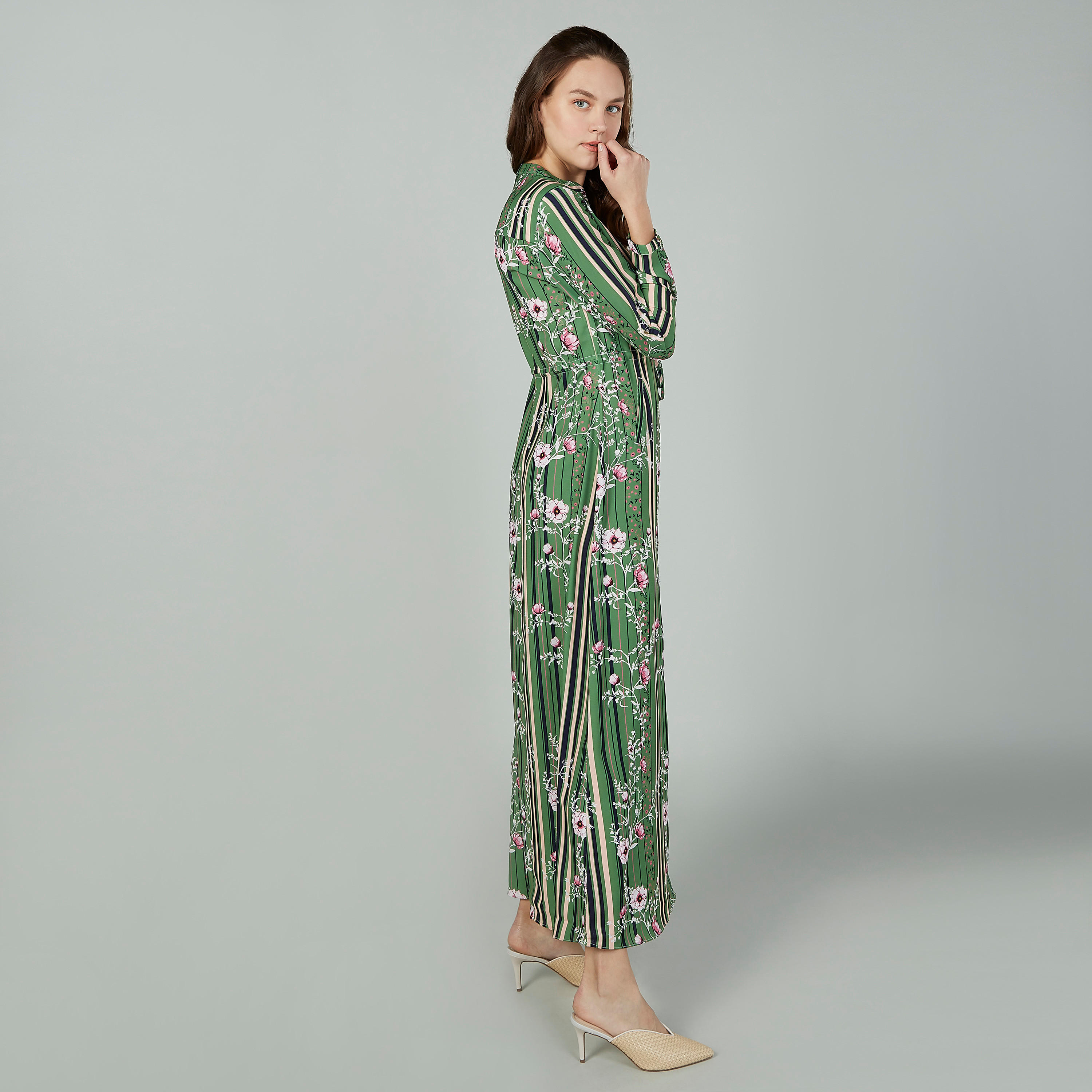 فستان طويل  مخطط بياقة V وأكمام طويلة بتفاصيل أزهارمن آيكونيك-women-clothing-dresses-image-5