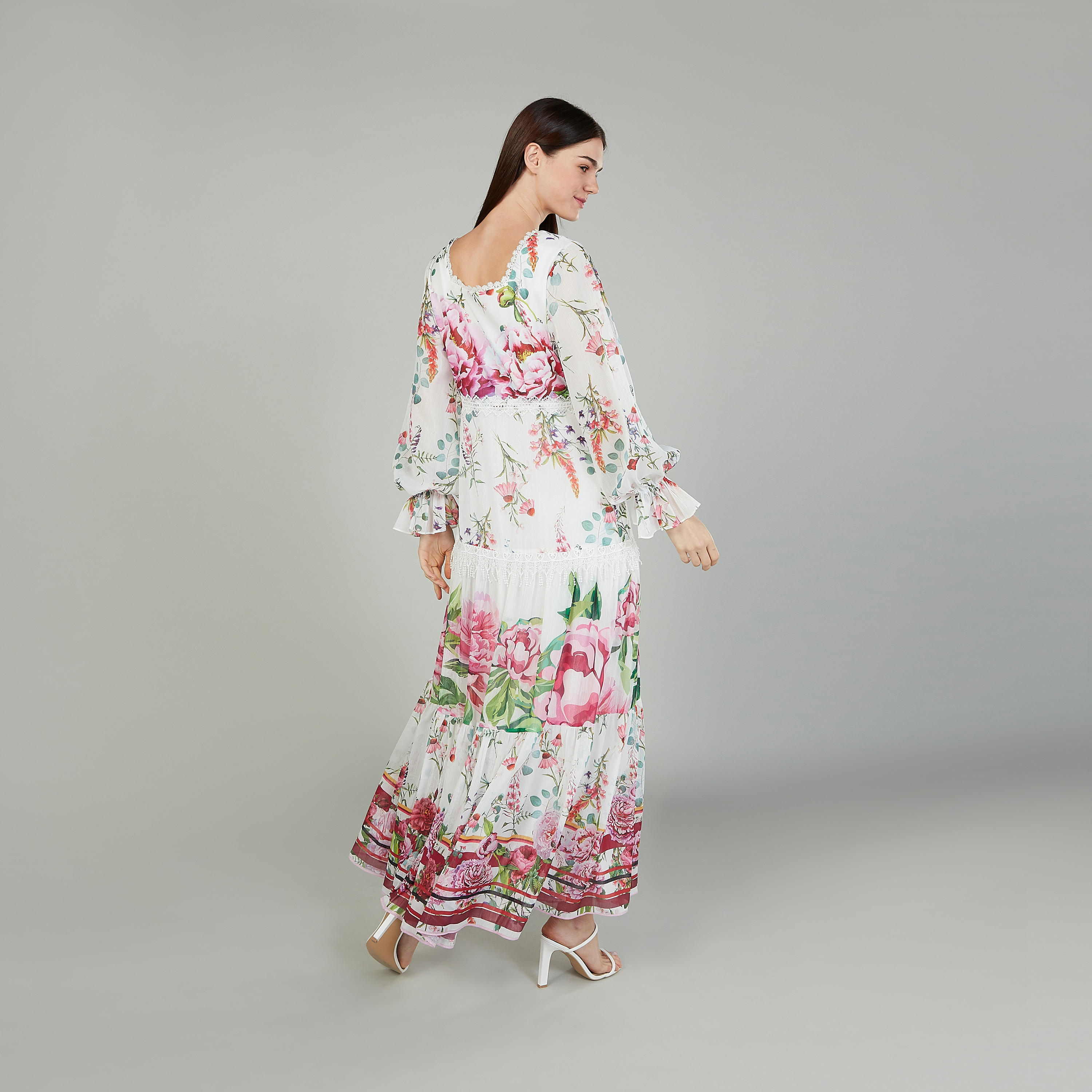 فستان طويل بأكمام طويلة وتفاصيل دانتيل وطبعات زهرية من آيكونيك-women-clothing-dresses-image-4