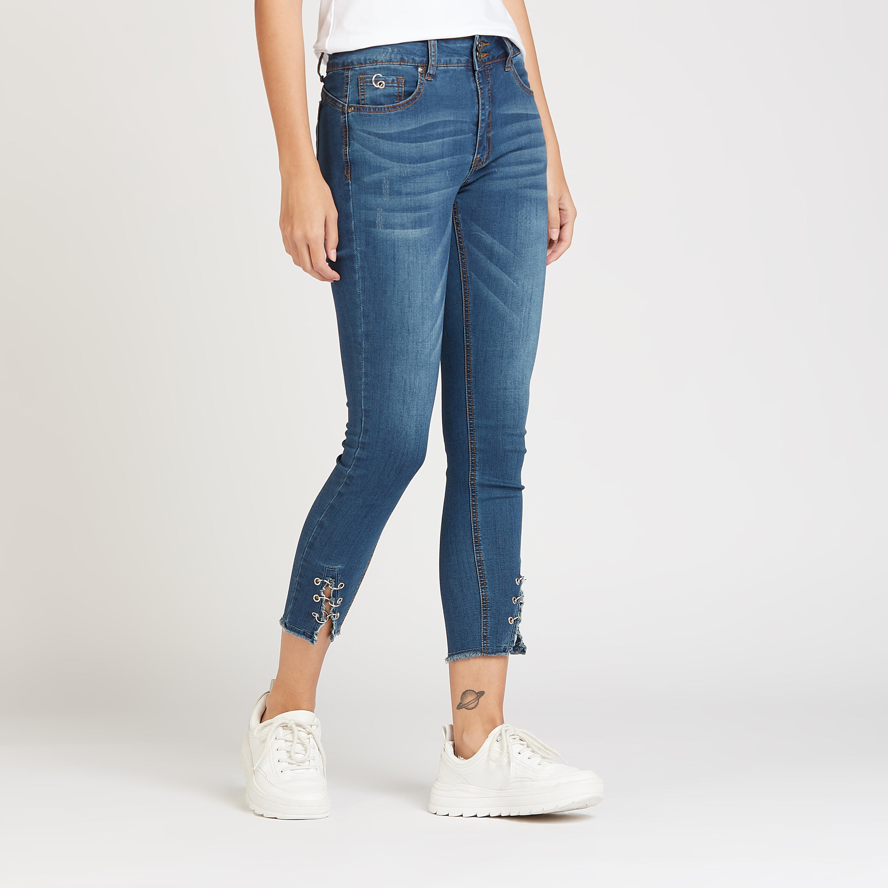 بنطلون جينز قصير واسع بخصر مرتفع بارز الملمس بجيوب من آيكونيك-women-clothing-bottoms-jeans-image-1