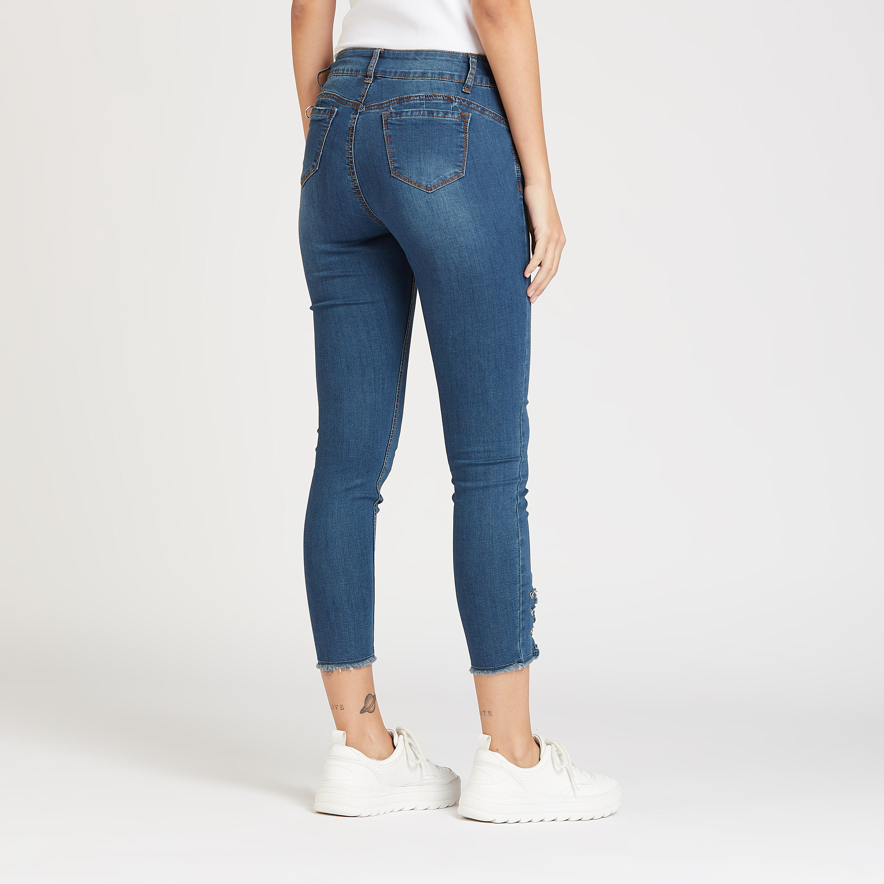 بنطلون جينز قصير واسع بخصر مرتفع بارز الملمس بجيوب من آيكونيك-women-clothing-bottoms-jeans-image-4
