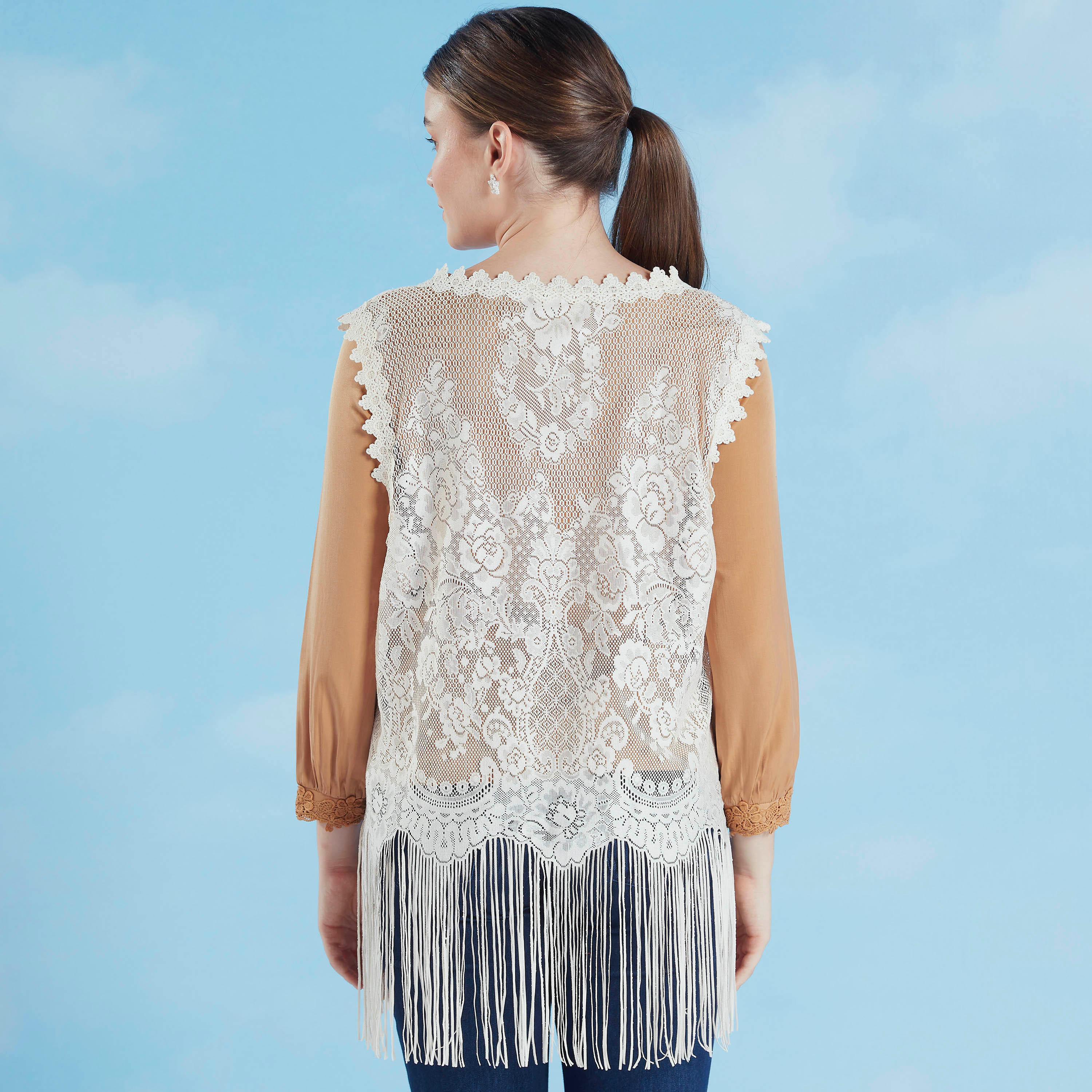 بلوزة دانتيل بياقة مستديرة وشراشيب من آيكونيك-women-clothing-shirtsandblouses-blouses-image-5