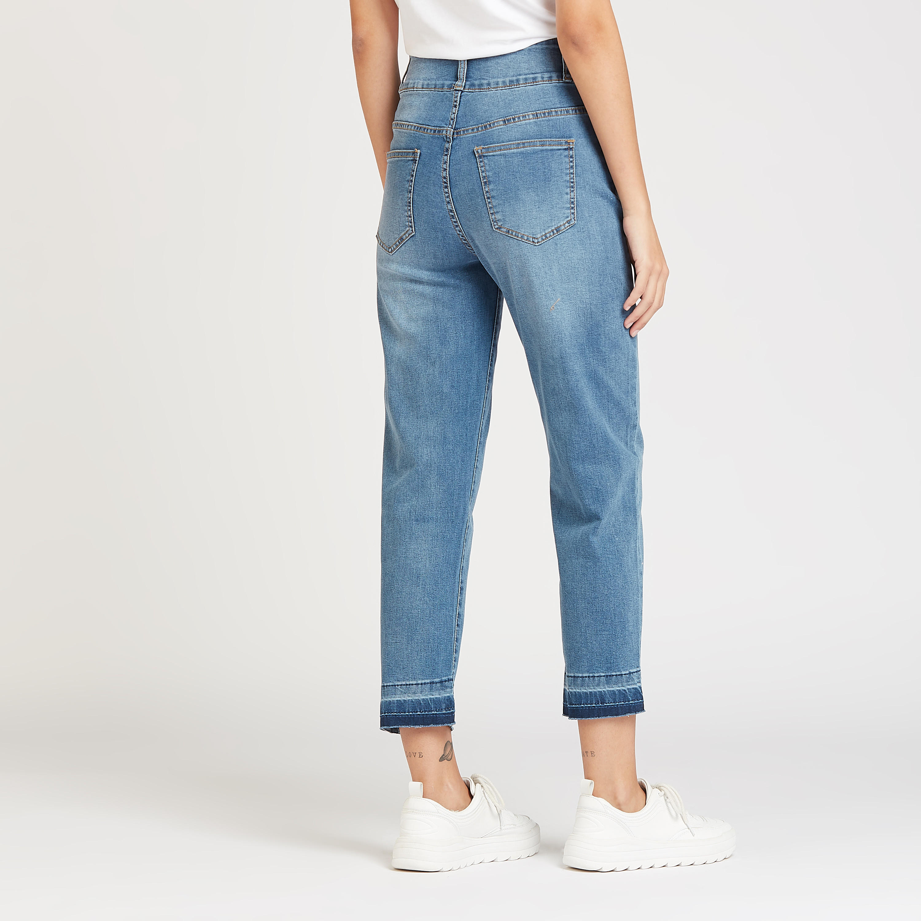 بنطلون جينز قصير واسع مع تفاصيل جيوب وخصر مرتفع من آيكونيك-women-clothing-bottoms-jeans-image-4