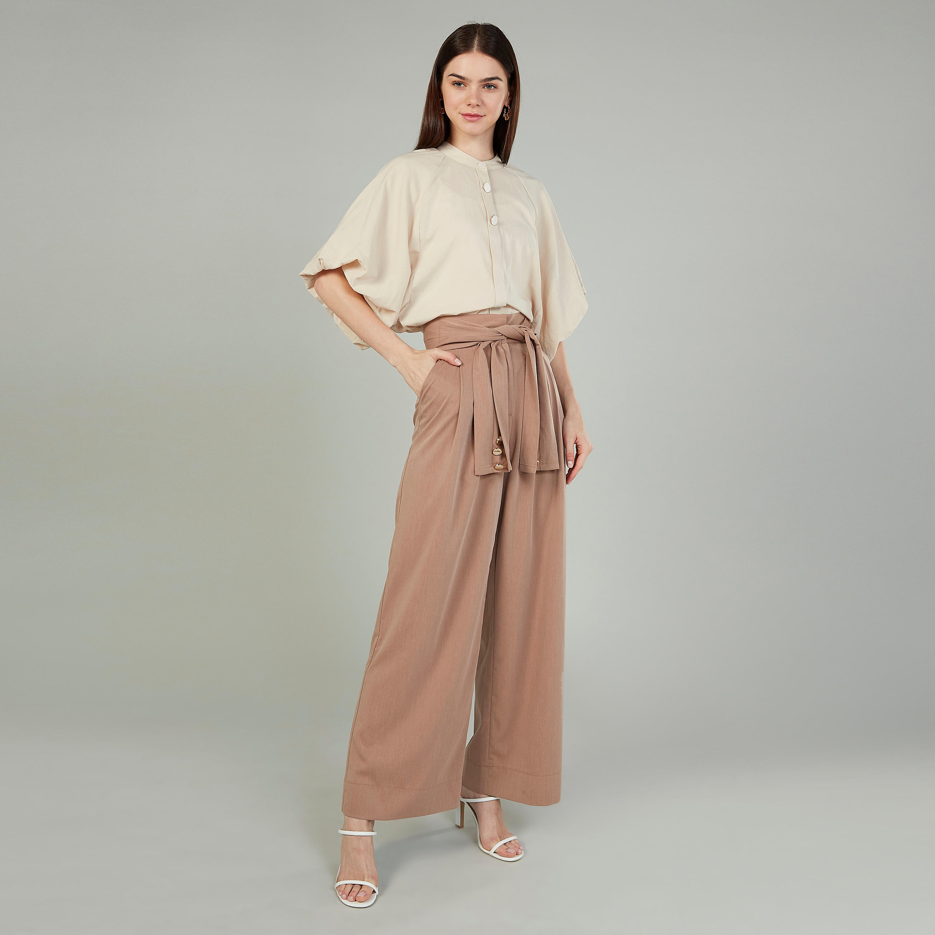 بلوزة سادة بياقة ماندارين وأكمام 3/4 من آيكونيك-women-clothing-shirtsandblouses-blouses-image-2