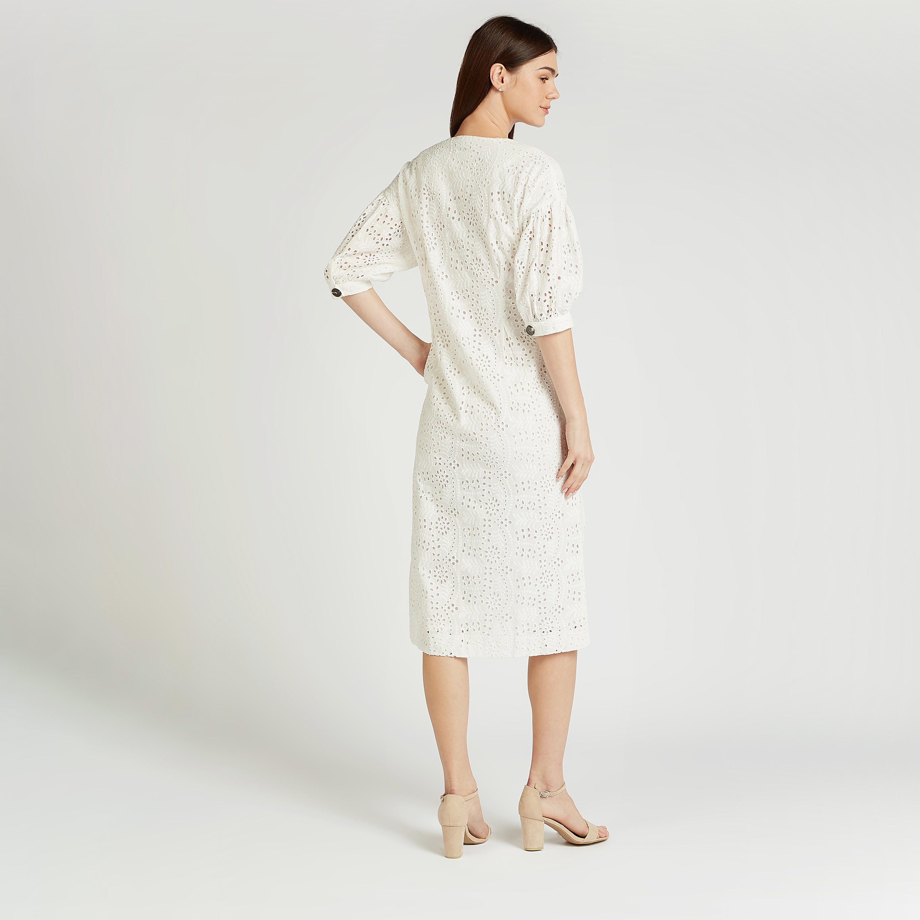 فستان واسع ميدي بتفاصيل شيفلي بياقة v وأكمام 3/4 من آيكونيك-women-clothing-dresses-image-4