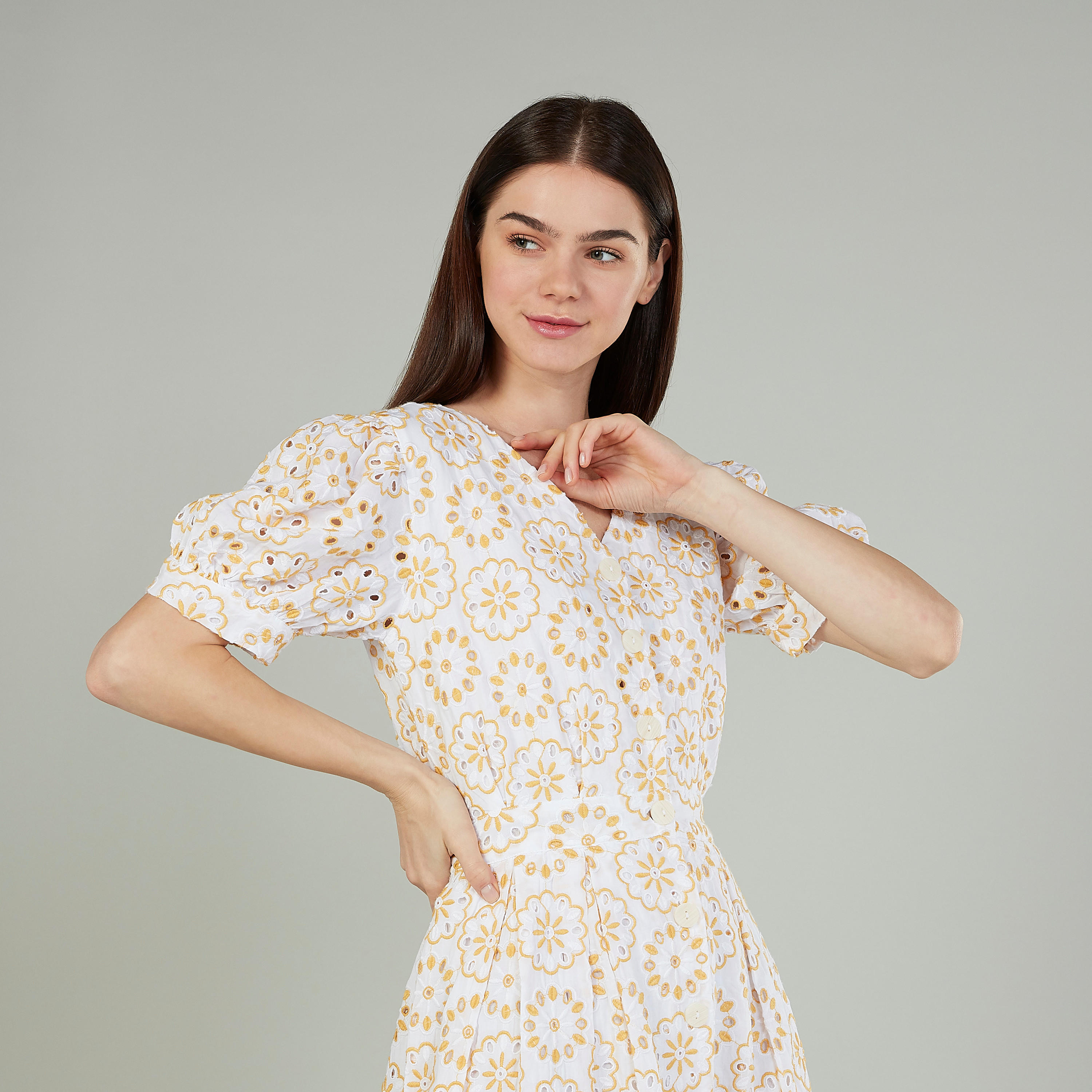 فستان متوسط الطول إيه لاين بأكمام قصيرة وأربطة من أيكونيك-women-clothing-dresses-image-5