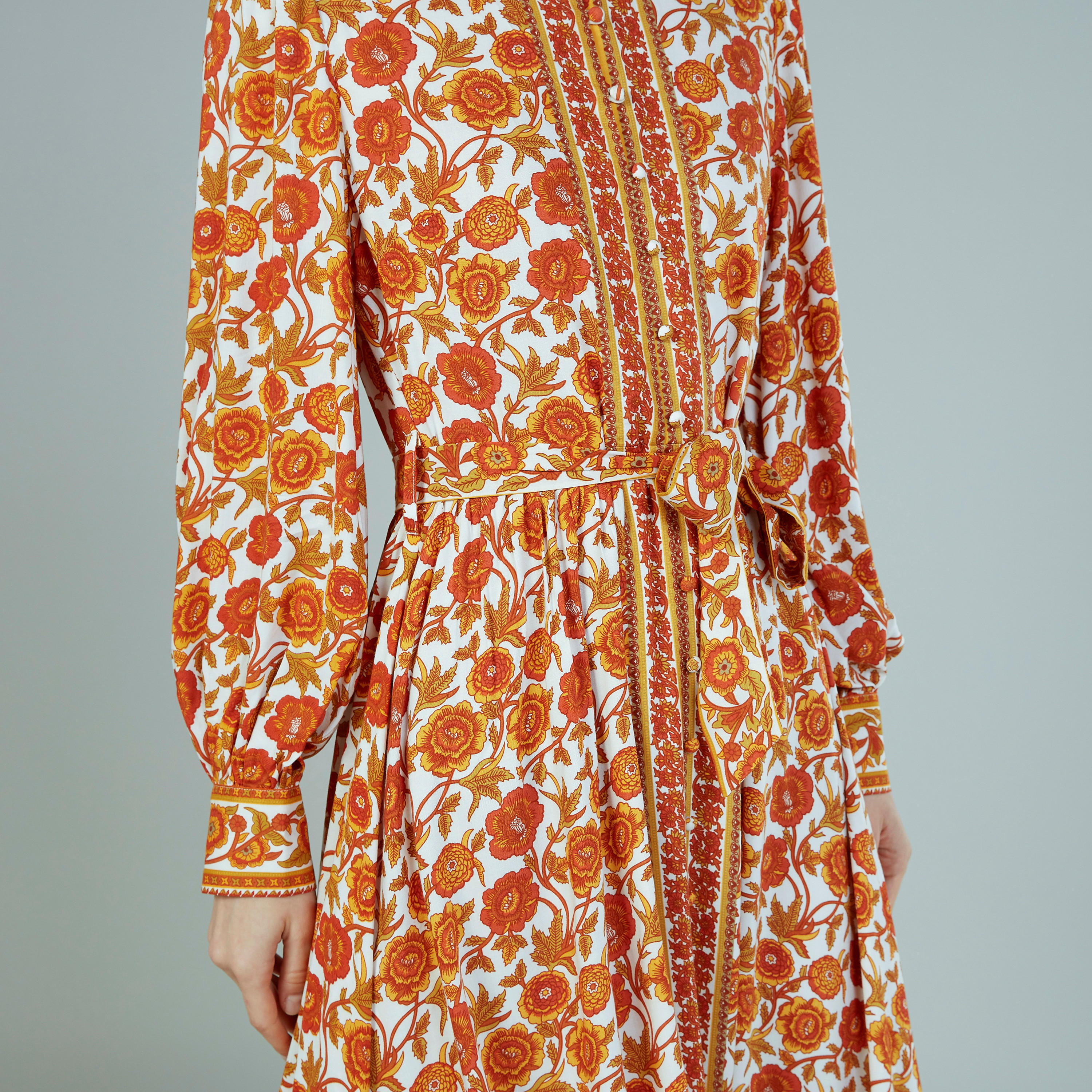 فستان طويل ايه لاين بياقة عالية وأكمام طويلة وطبعات من آيكونيك-women-clothing-dresses-image-5