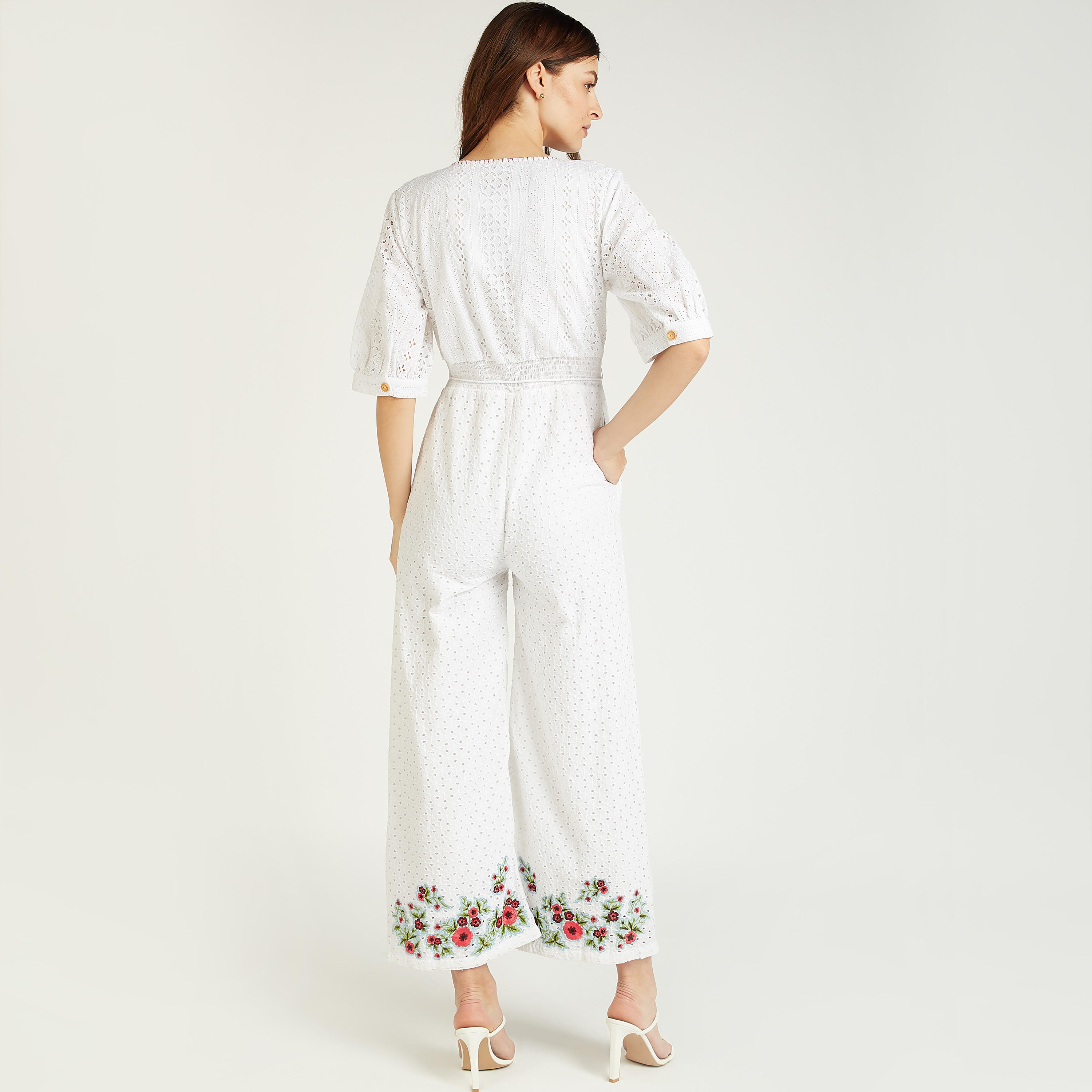 أفرول بارز الملمس بأكمام قصيرة وتفاصيل شيفلي من آيكونيك-women-clothing-jumpsuits-image-3