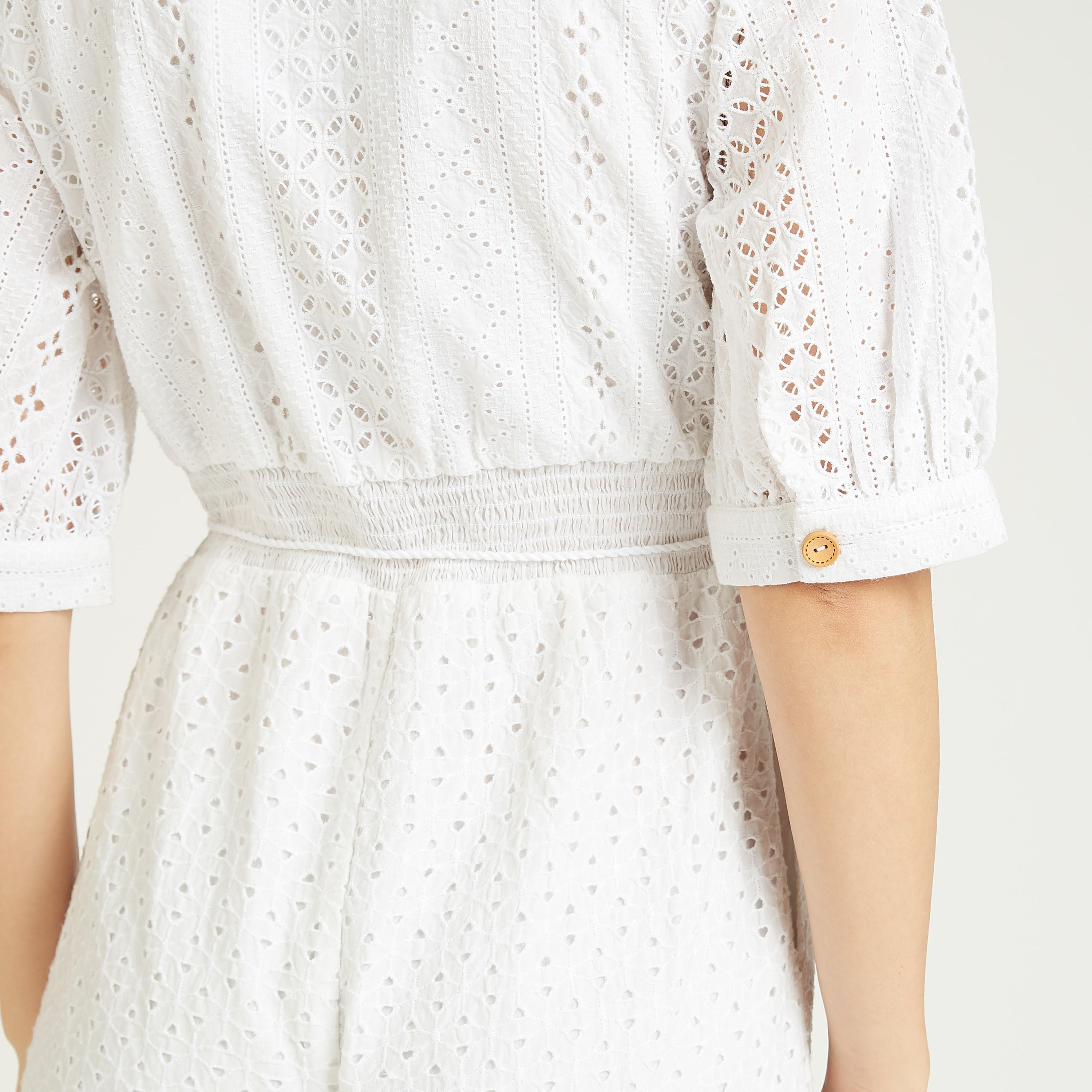 أفرول بارز الملمس بأكمام قصيرة وتفاصيل شيفلي من آيكونيك-women-clothing-jumpsuits-image-5