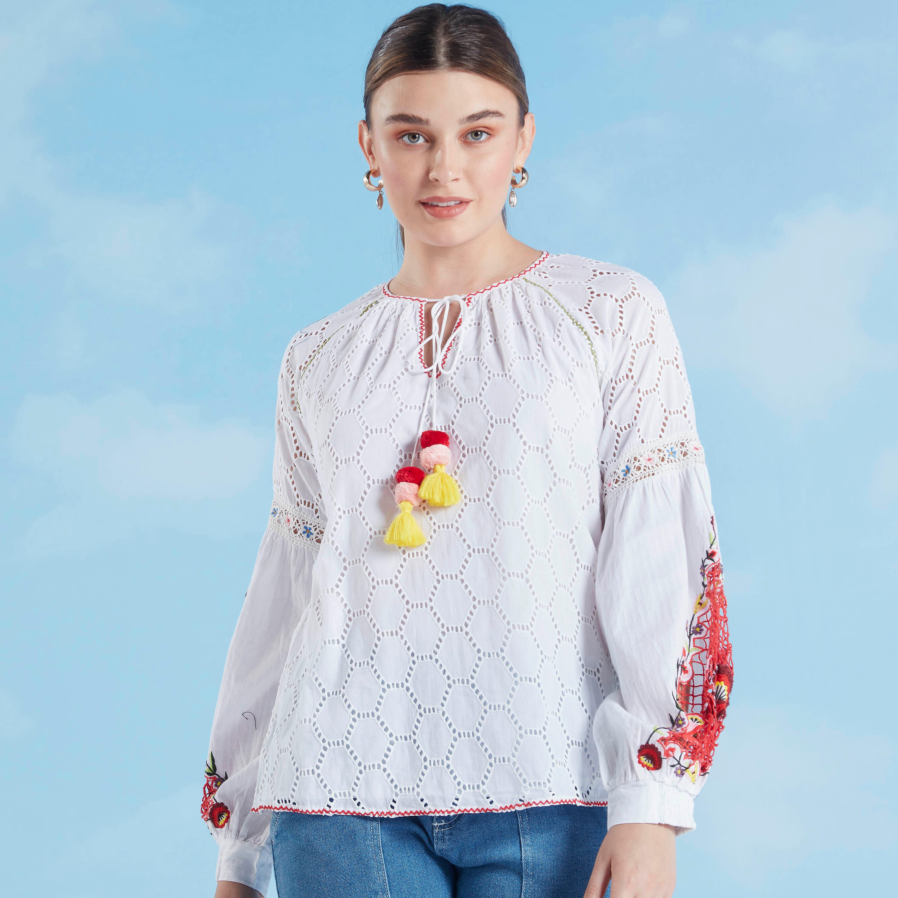 بلوزة مطرّزة بأكمام مغايرة وأربطة من آيكونيك-women-clothing-shirtsandblouses-blouses-image-1