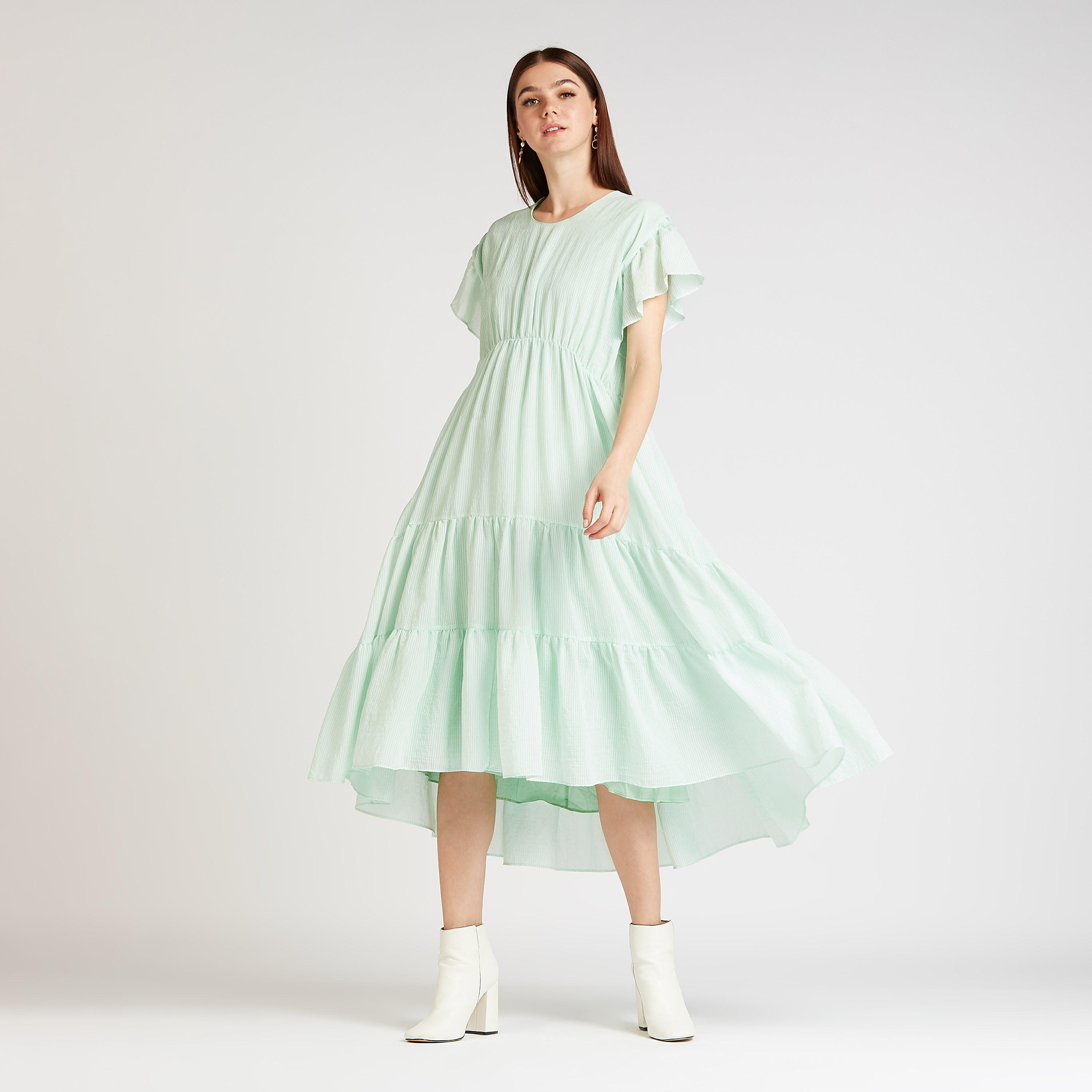 فستان ميدي بارز الملمس بأكمام كاب وحواف غير مستوية من آيكونيك-women-clothing-dresses-image-1