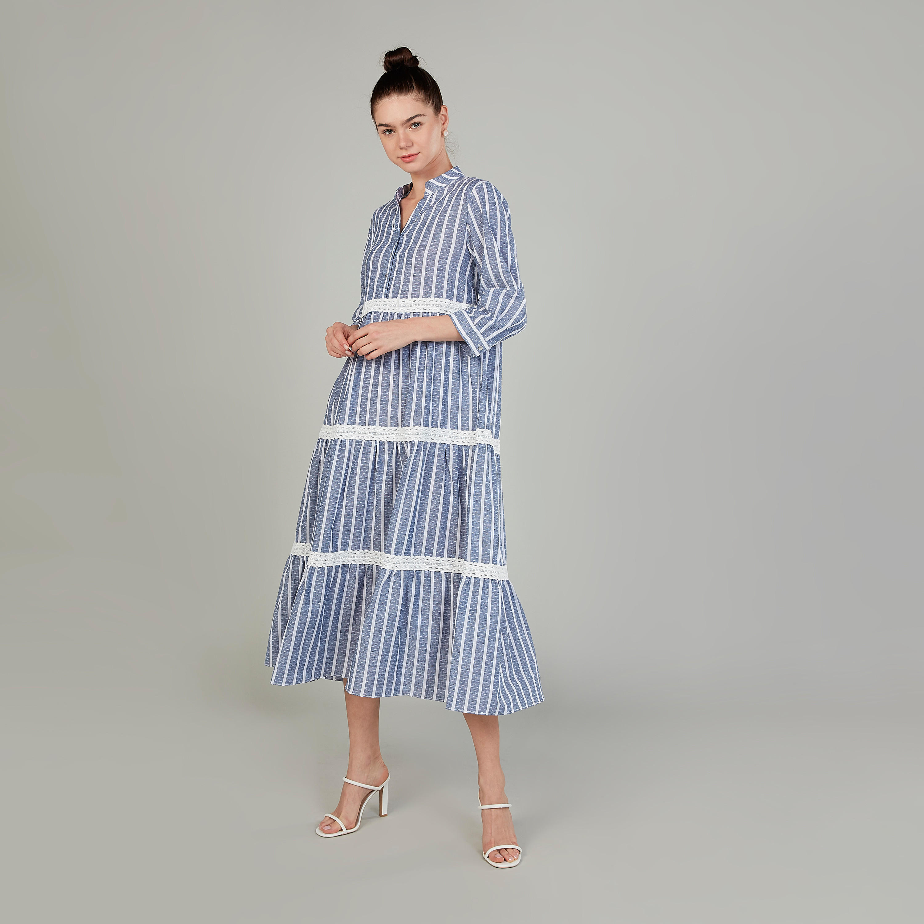 فستان إيه لاين ميدي مخطّط بياقة v وأكمام 3/4 من آيكونيك-women-clothing-dresses-image-2
