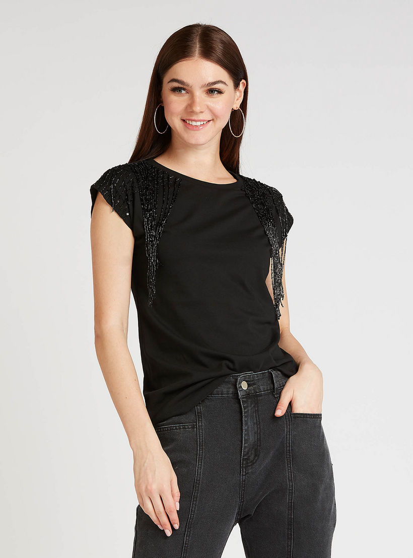 تيشيرت مزيّن بياقة مستديرة وأكمام قصيرة من آيكونيك-women-clothing-tshirts-image-1