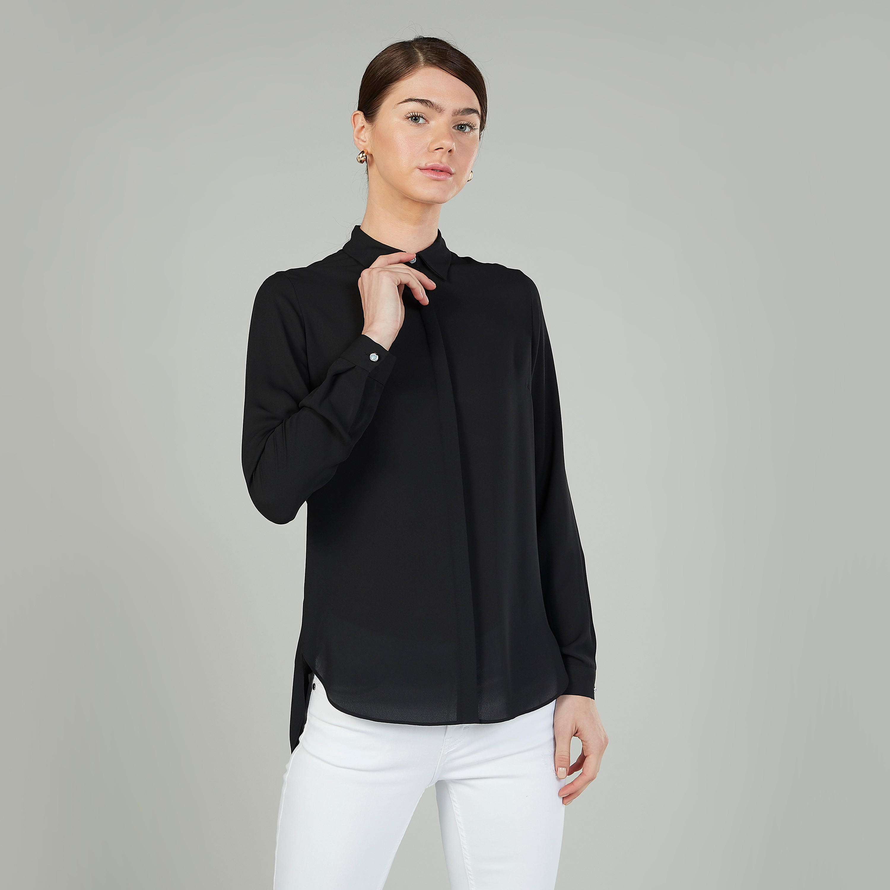 بلوزة سادة بياقة عاديّة وأكمام طويلة من آيكونيك-women-clothing-shirtsandblouses-blouses-image-4