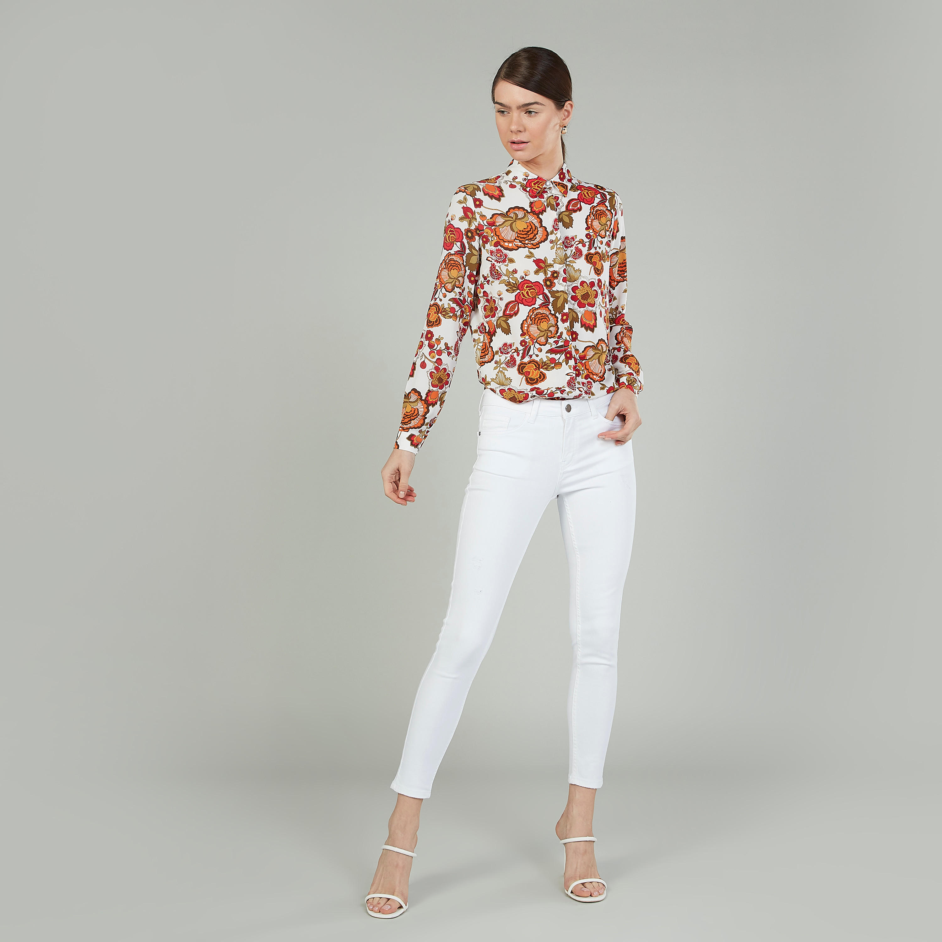 بلوزة سادة بياقة عاديّة وأكمام طويلة من آيكونيك-women-clothing-shirtsandblouses-blouses-image-2