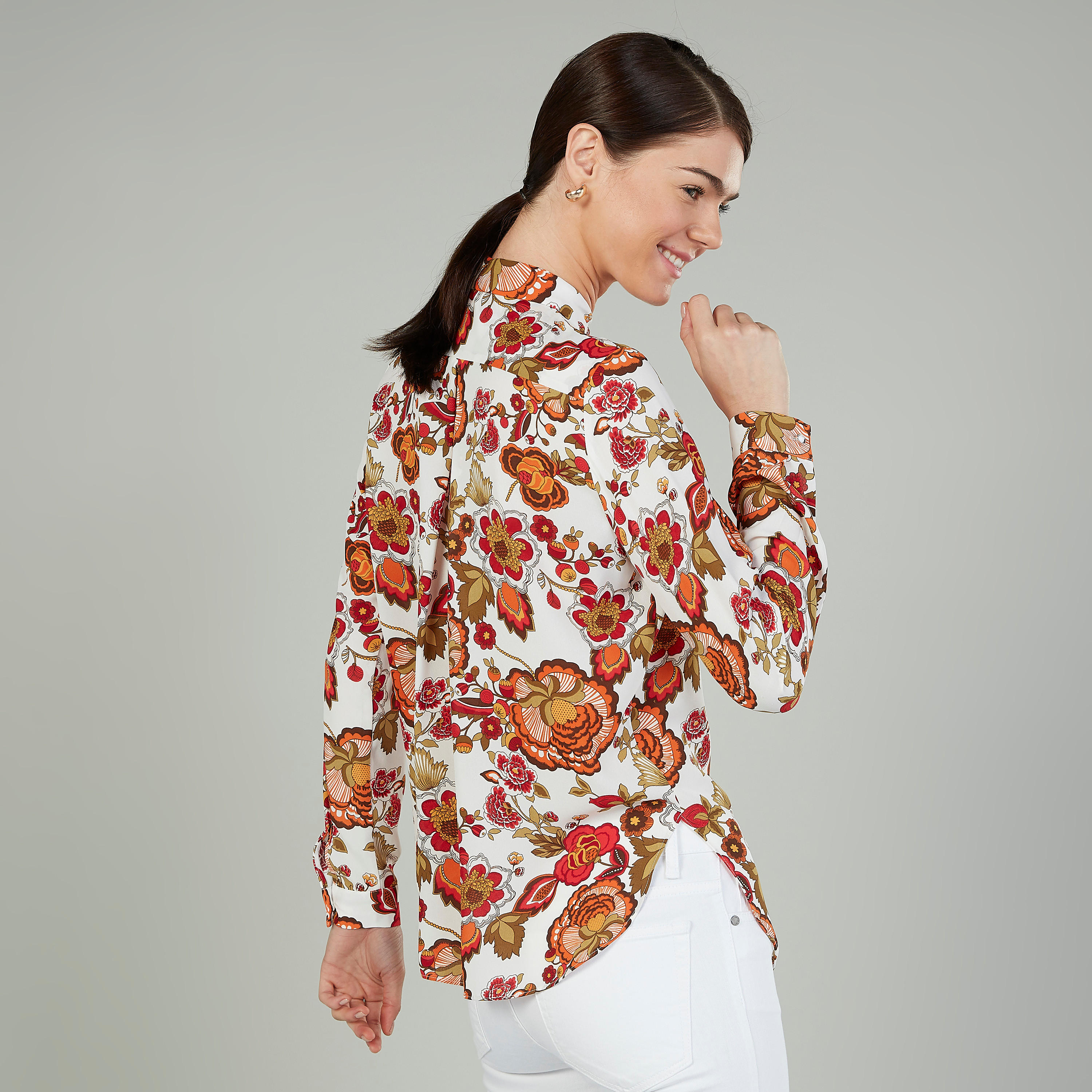 بلوزة سادة بياقة عاديّة وأكمام طويلة من آيكونيك-women-clothing-shirtsandblouses-blouses-image-3
