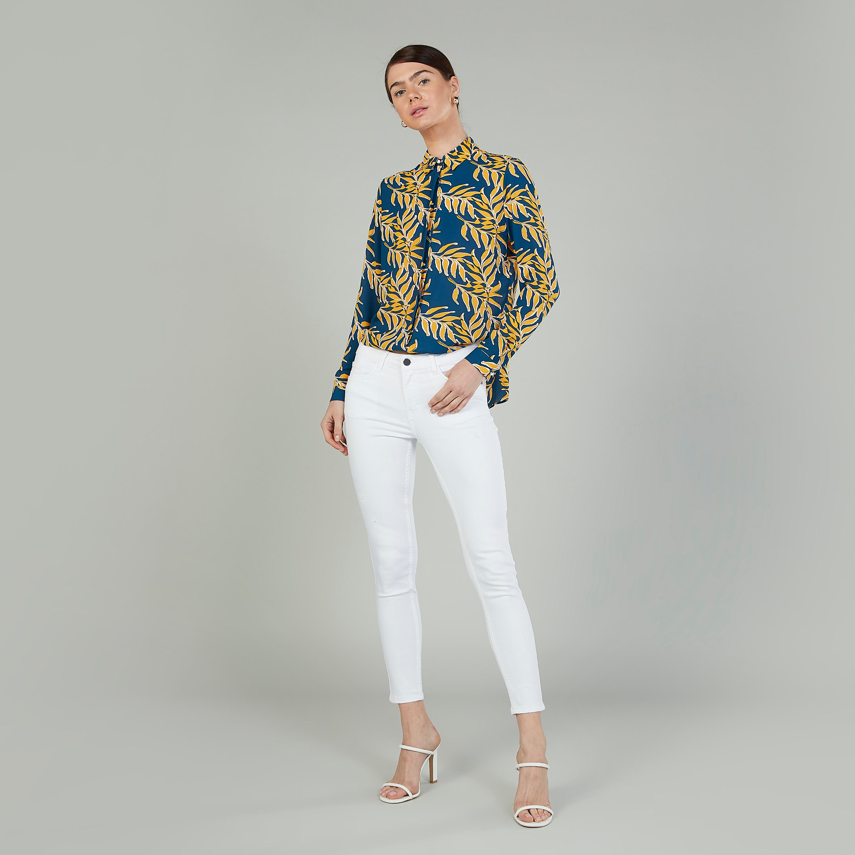 بلوزة بياقة عاديّة وأكمام طويلة من آيكونيك-women-clothing-shirtsandblouses-blouses-image-3