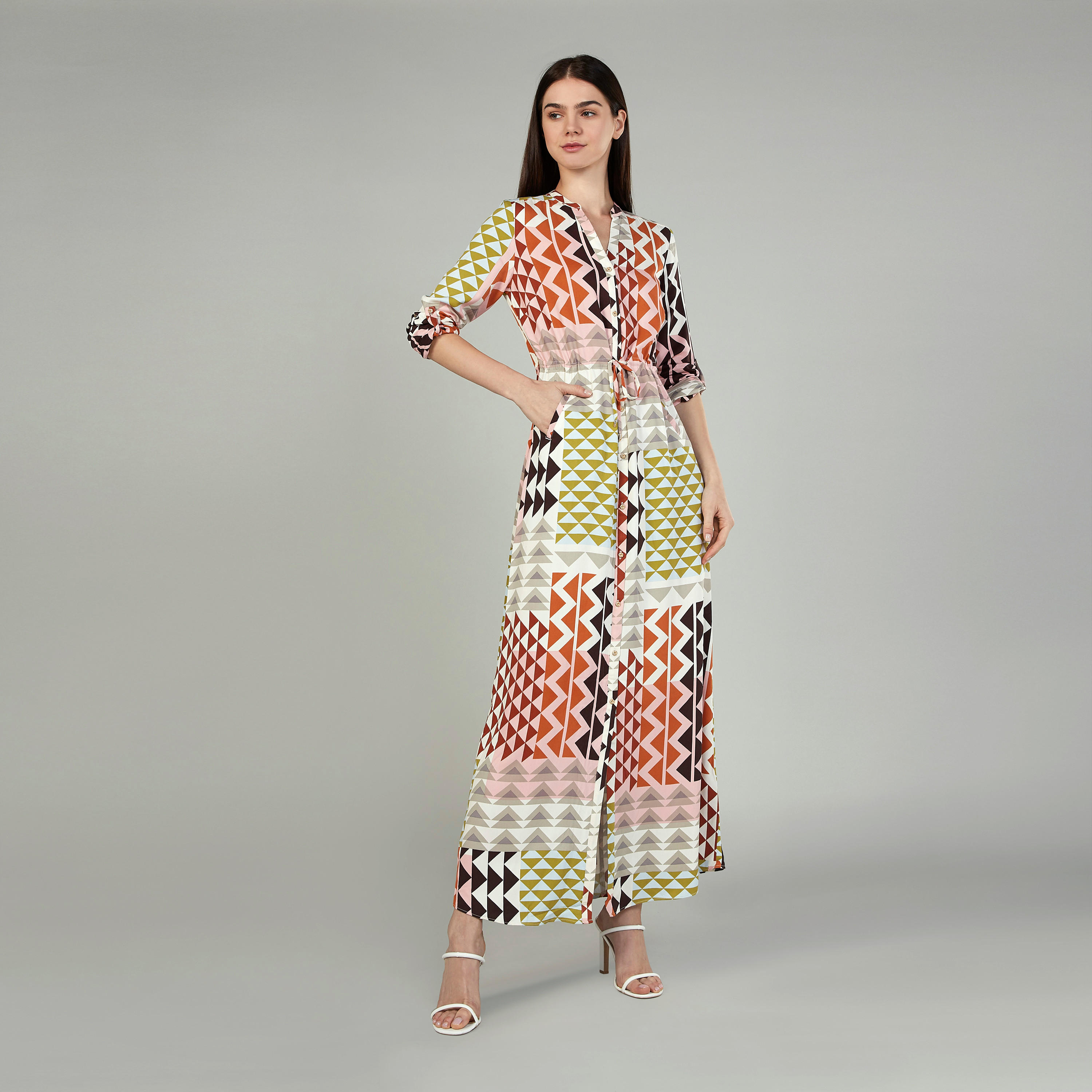 فستان قميص طويل بأكمام طويلة وجيوب وطبعات من آيكونيك-women-clothing-dresses-image-2