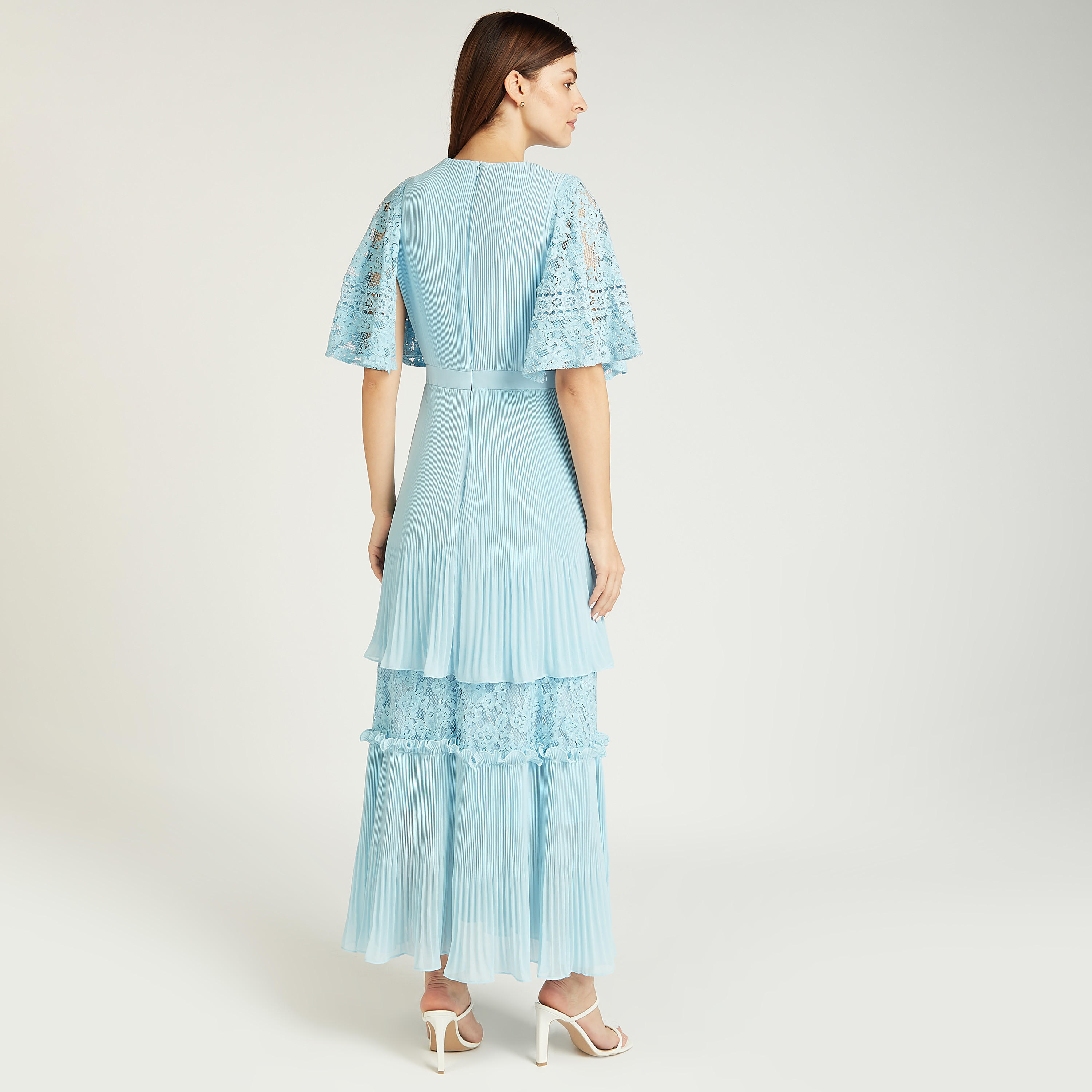 Iconic Textured Maxi A-line Dress with V-neck and Flared Sleeves-women-clothing-dresses-image-4