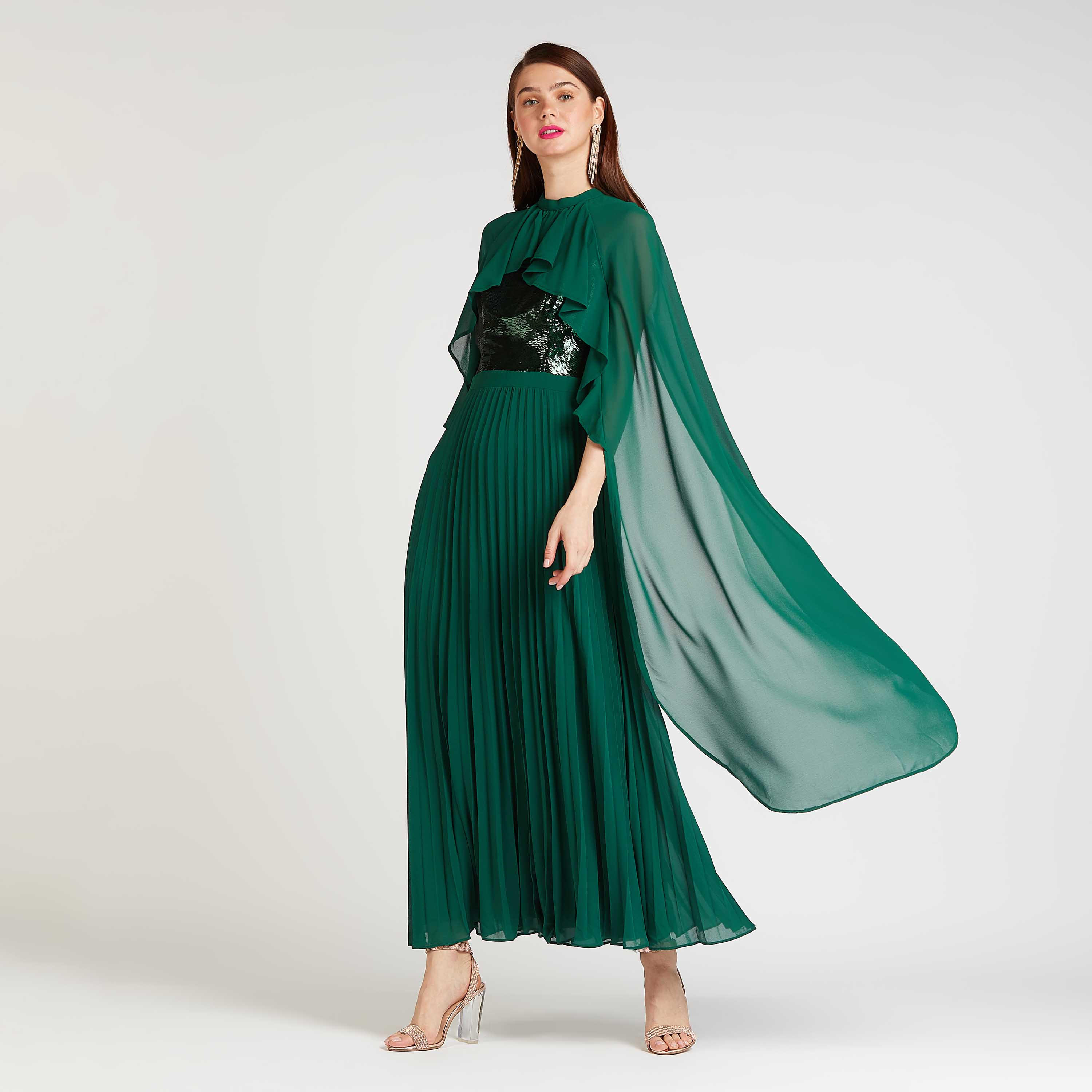 فستان إيه لاين طويل مزيّن بأكمام كاب من آيكونيك-women-clothing-dresses-image-1